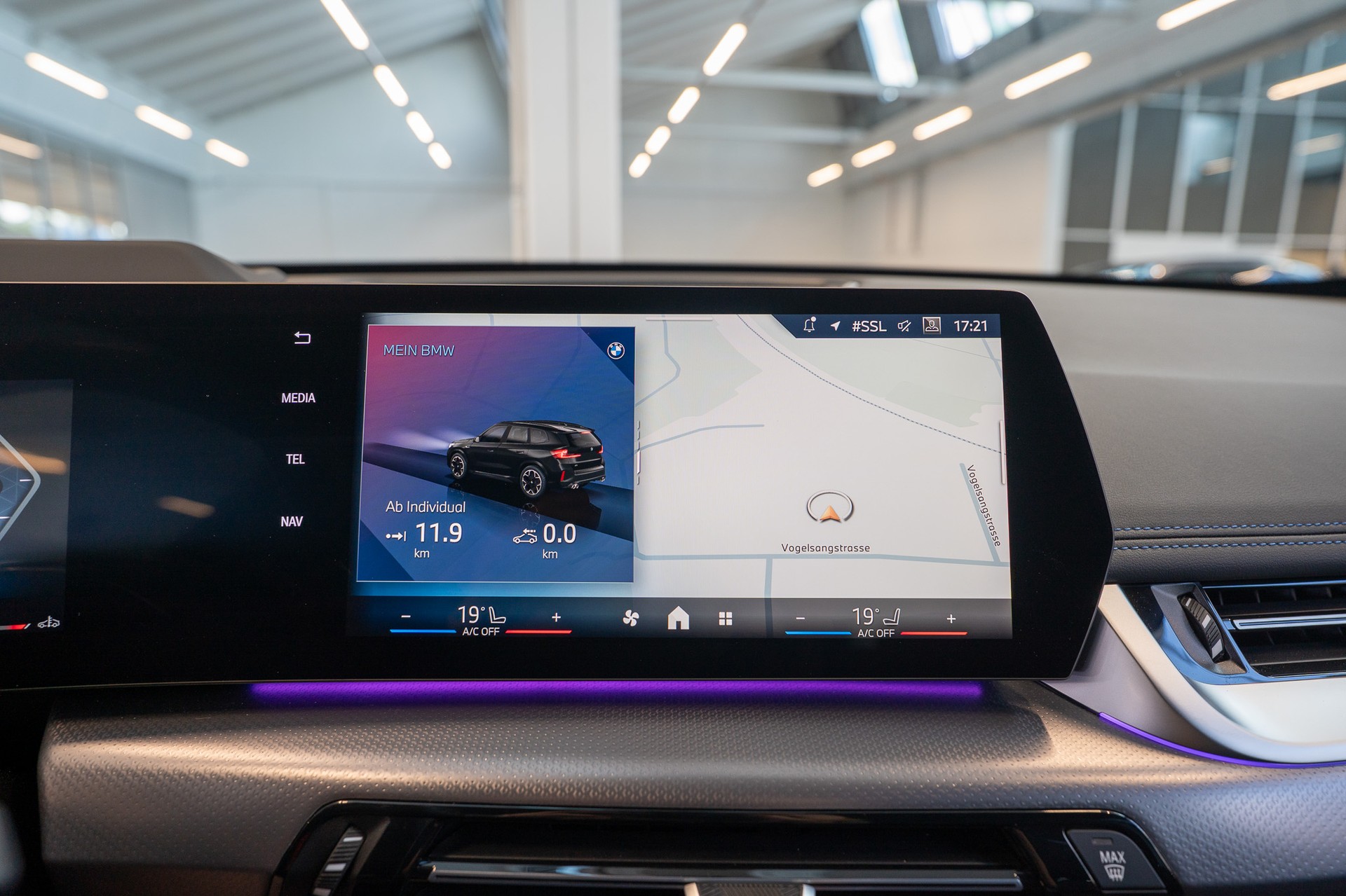 BMW X1 M35i / Head-Up / Harman Kardon / 360° Kamera-image-19