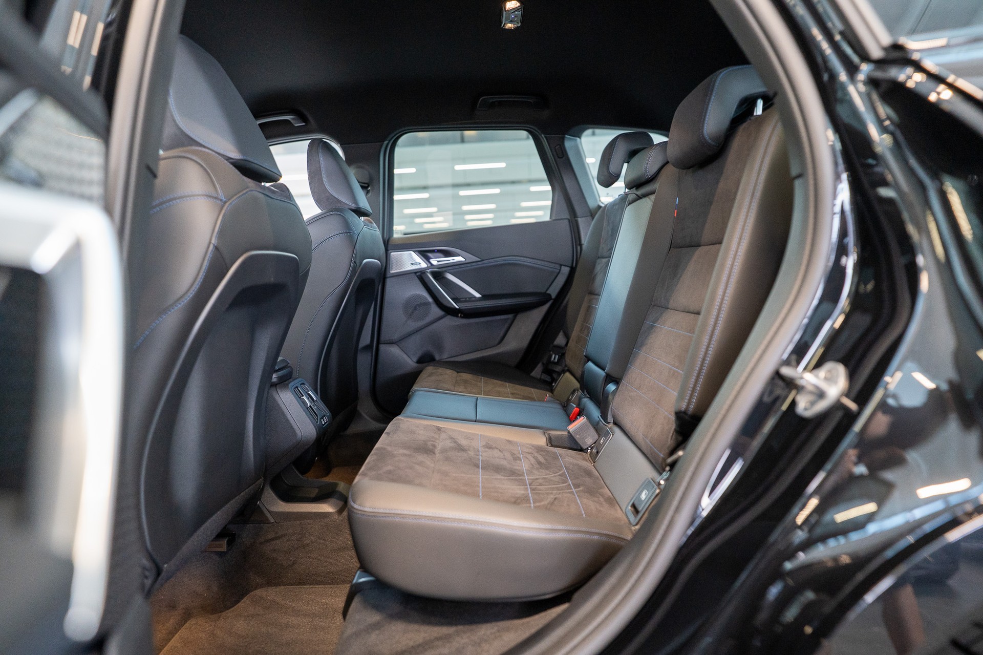 BMW X1 M35i / Head-Up / Harman Kardon / 360° Kamera-image-10