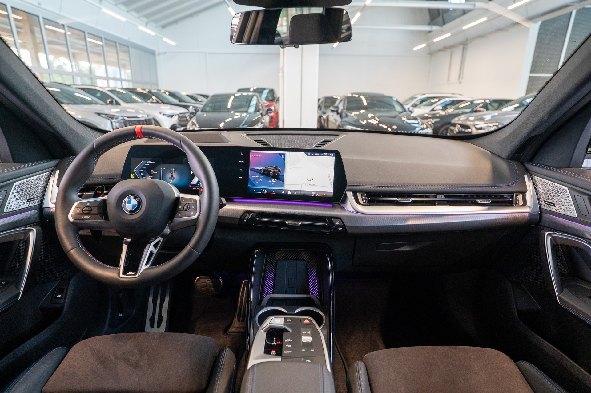 BMW X1 M35i / Head-Up / Harman Kardon / 360° Kamera-image-14