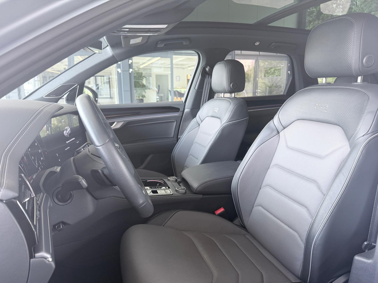 VW Touareg 3.0 V6 TDI 286 R-Line-image-5