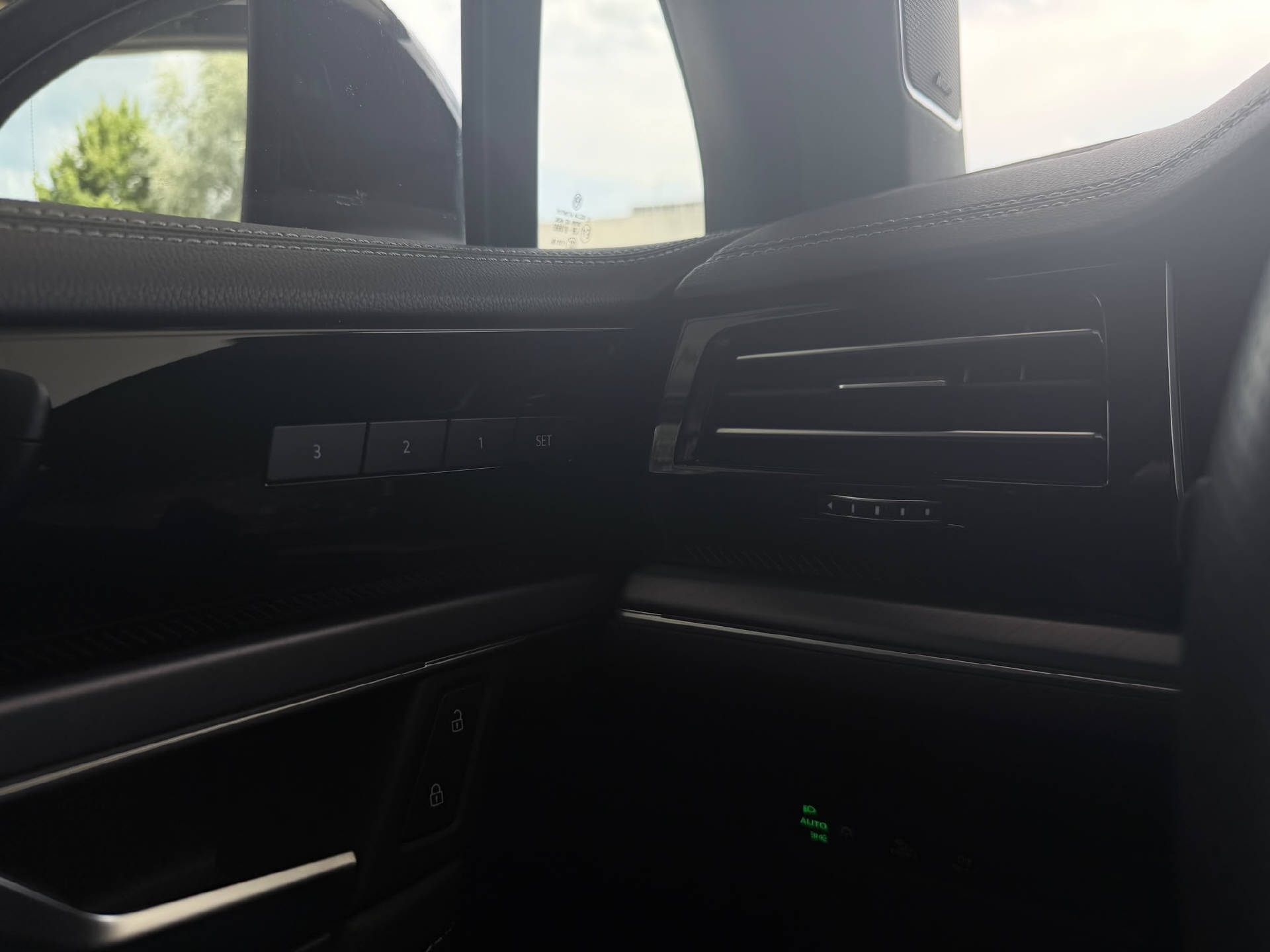 VW Touareg 3.0 V6 TDI 286 R-Line-image-10