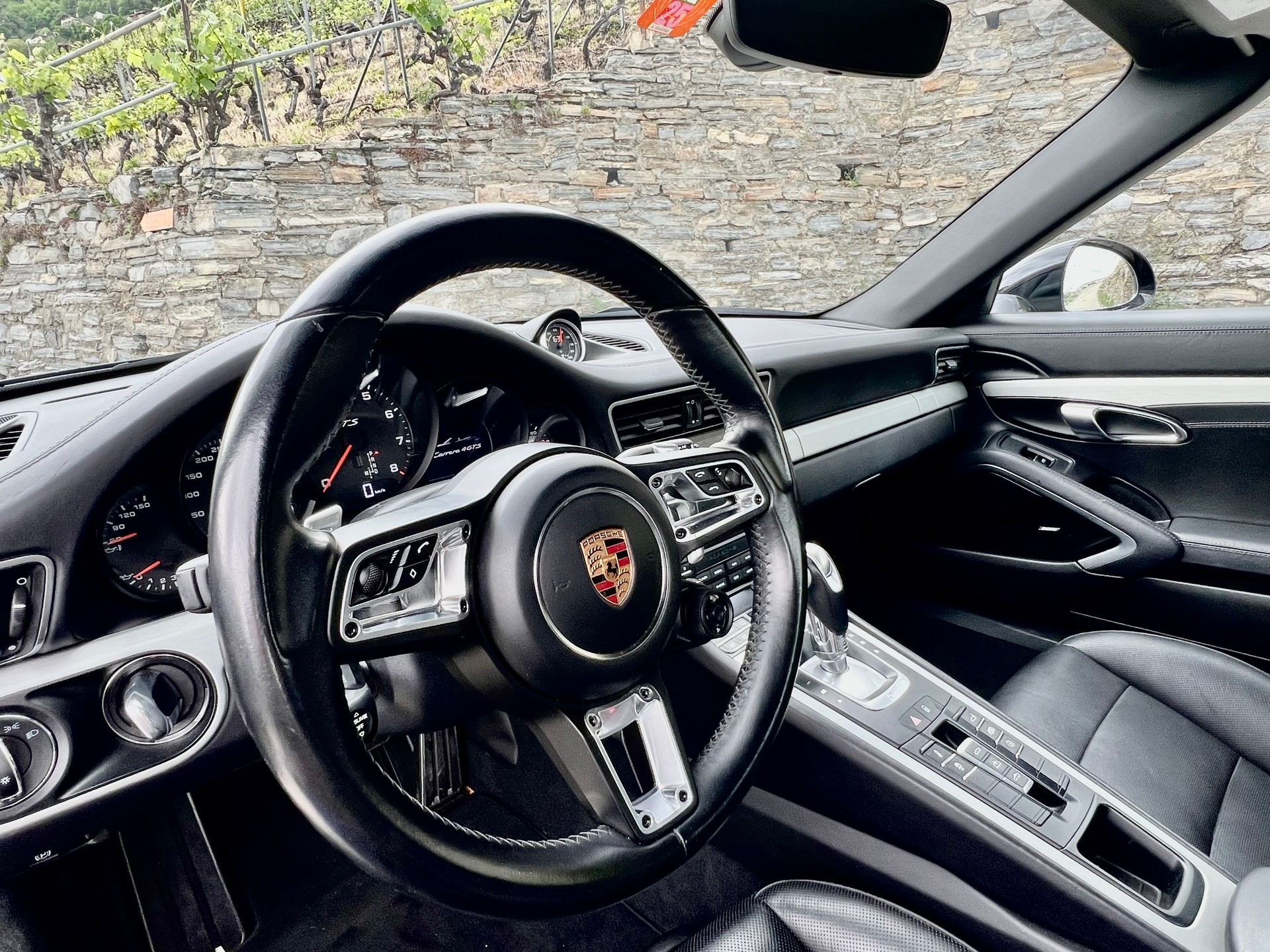 PORSCHE 911 Carrera 4 GTS Cabrio PDK-image-5