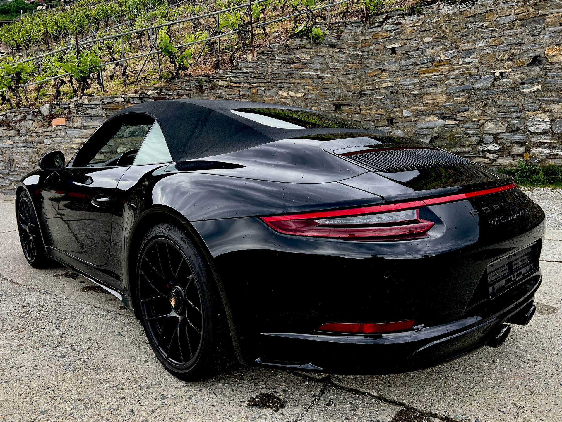 PORSCHE 911 Carrera 4 GTS Cabrio PDK-showroom-element-2