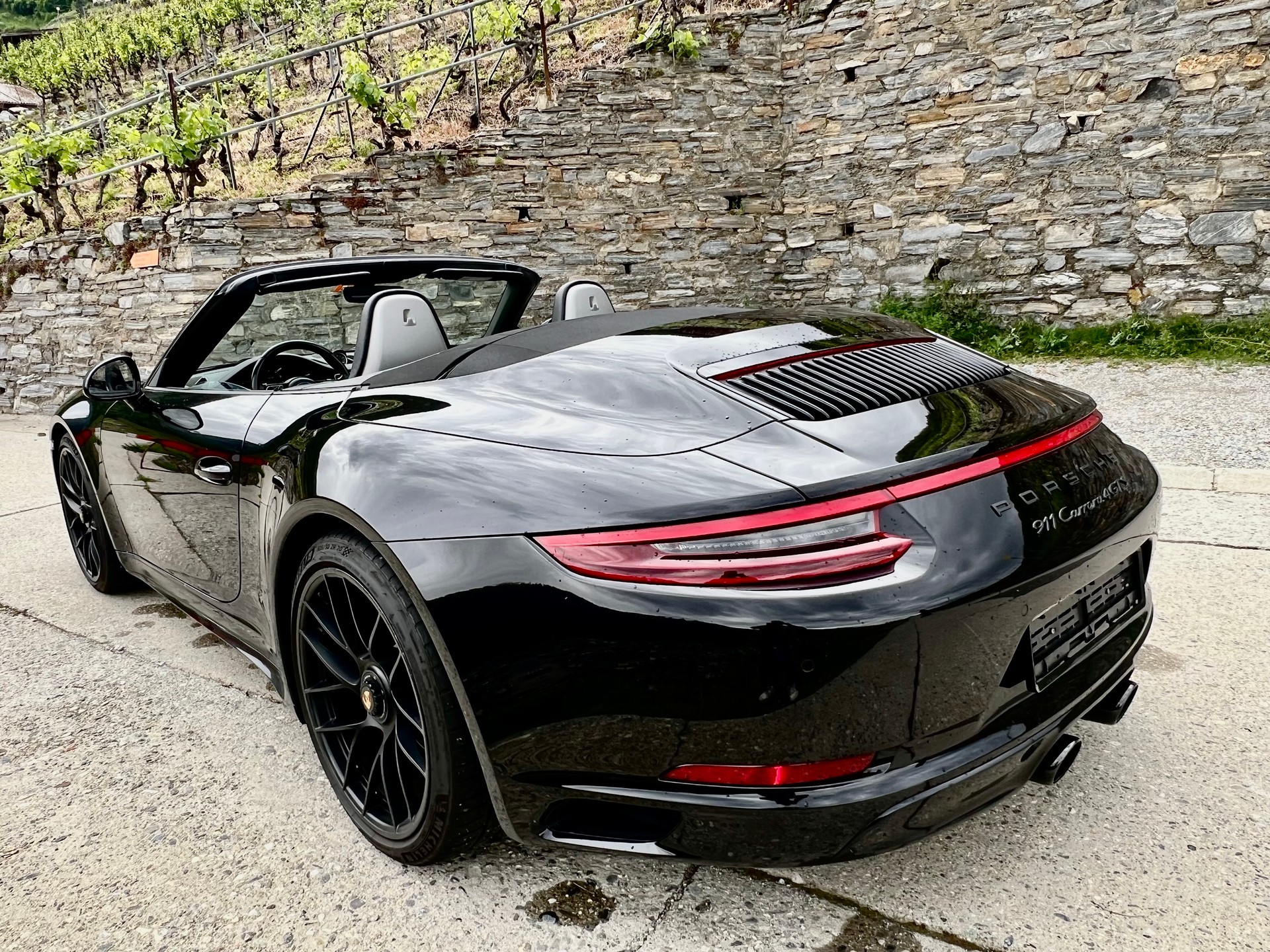 PORSCHE 911 Carrera 4 GTS Cabrio PDK-image-10