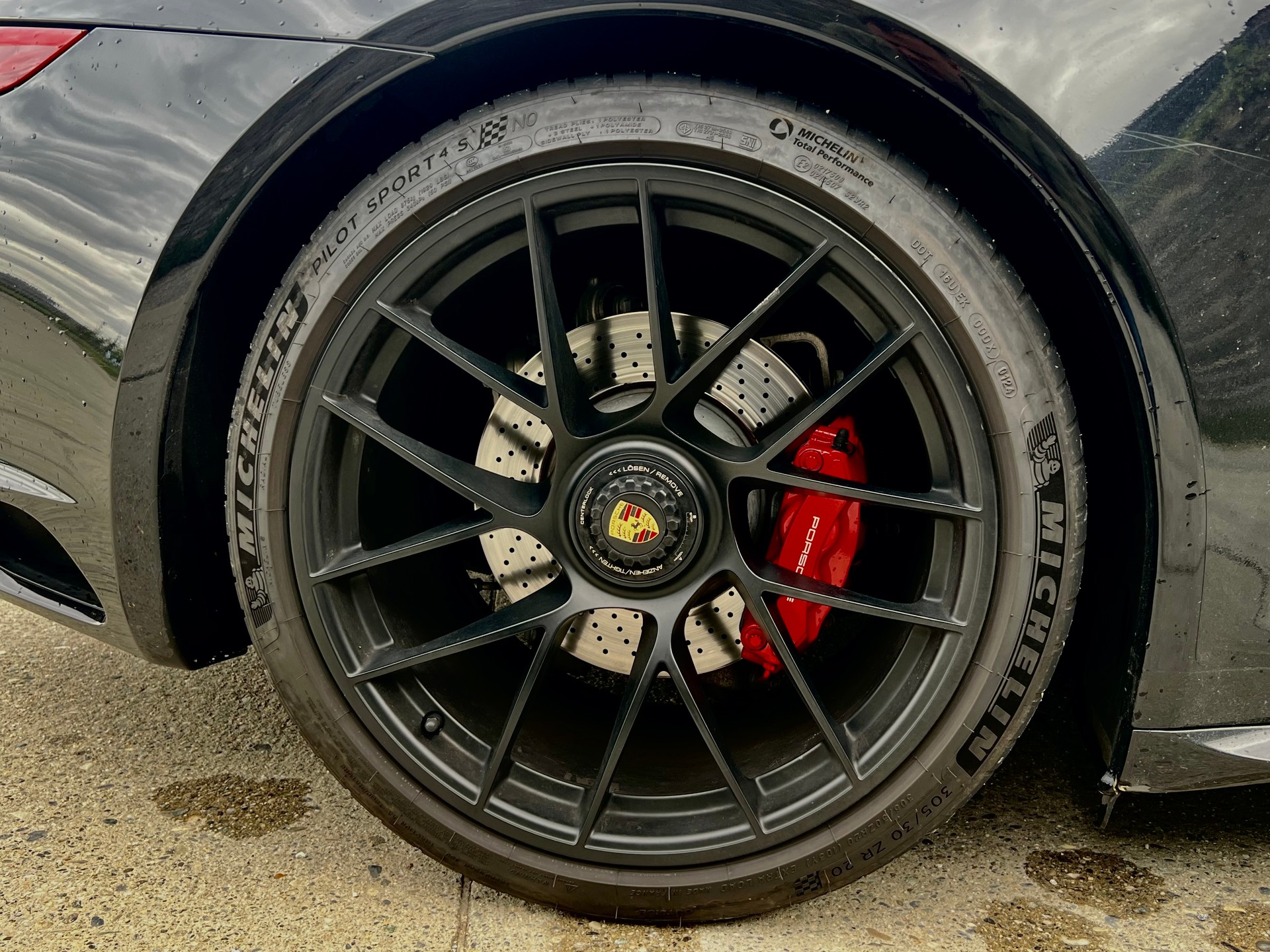 PORSCHE 911 Carrera 4 GTS Cabrio PDK-image-9