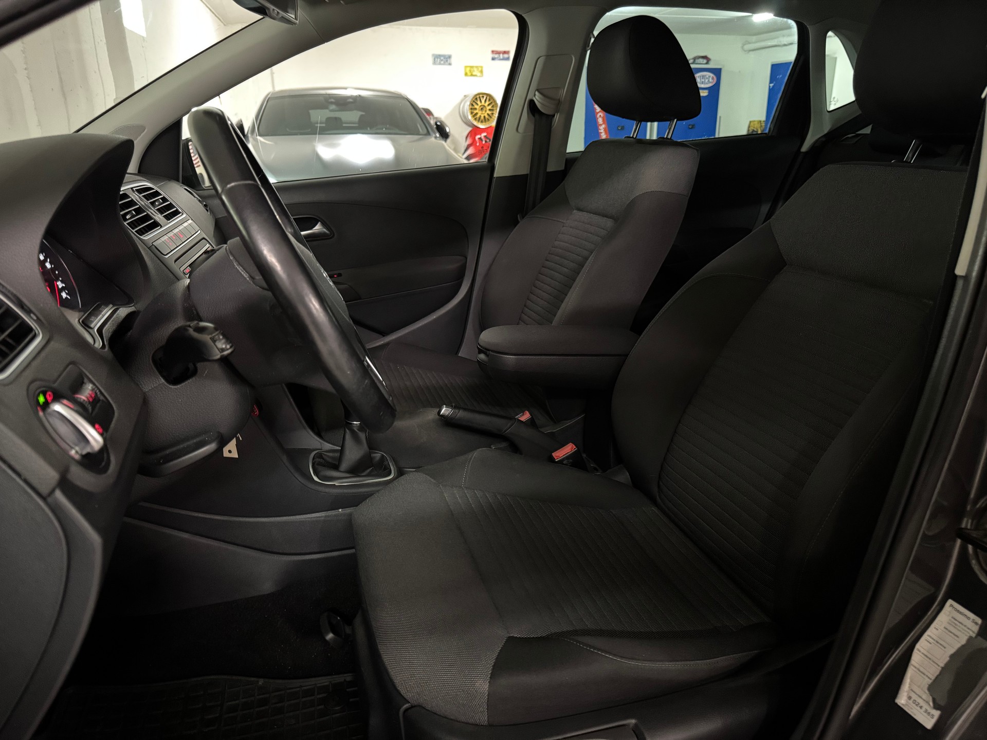VW Polo 1.6 TDI Design-image-9
