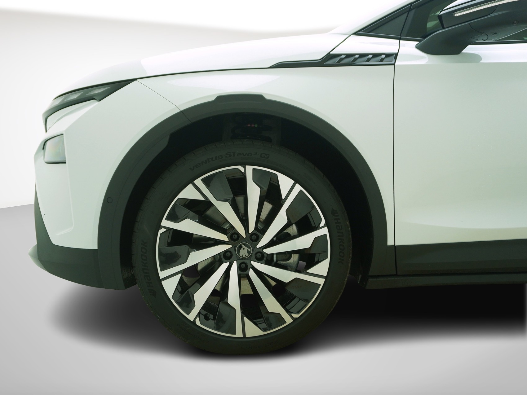 SKODA Elroq 85x SportLine MAXX 4x4-image-9