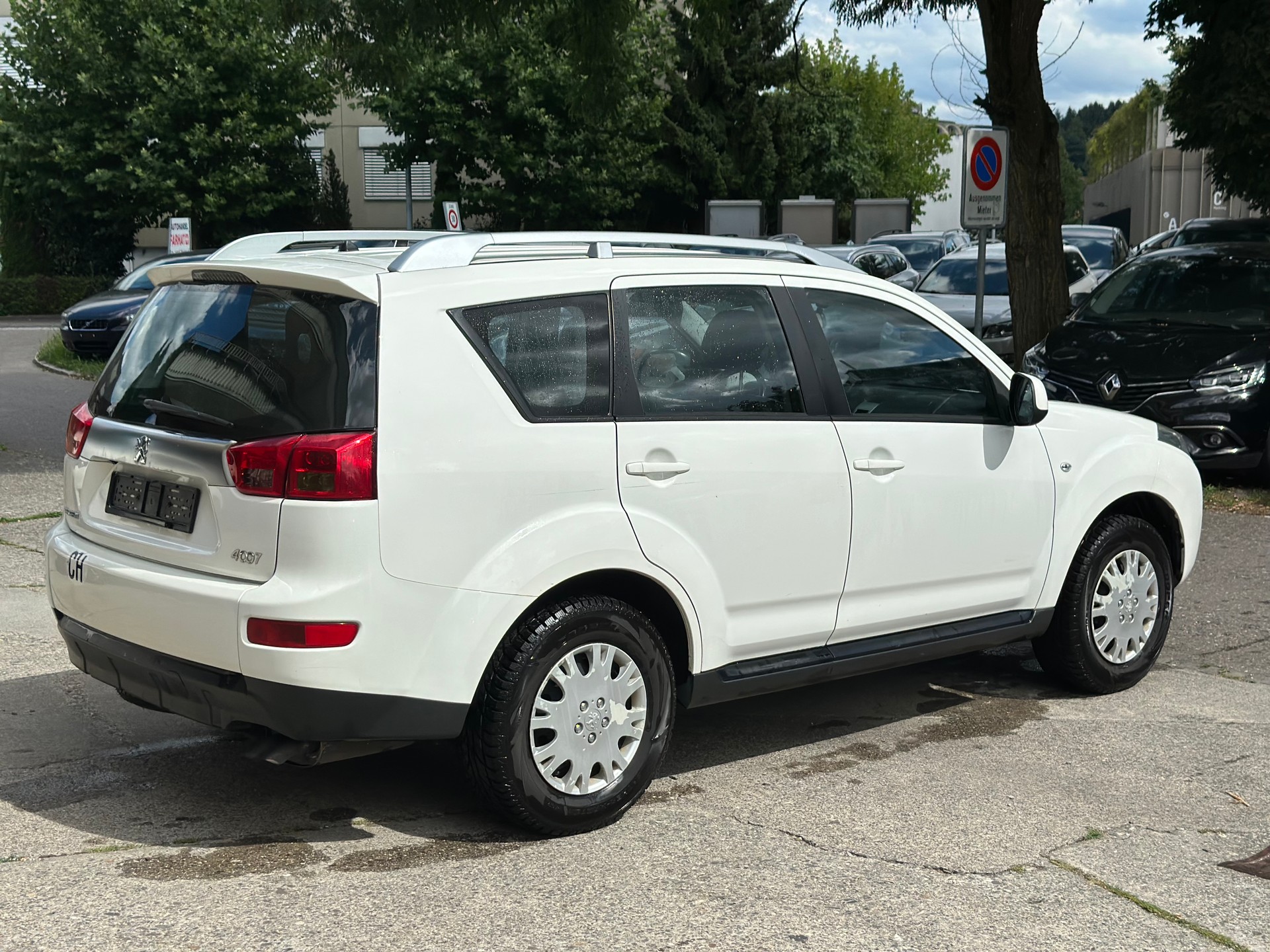 PEUGEOT 4007 2.2 HDi Platinum Edition-image-2