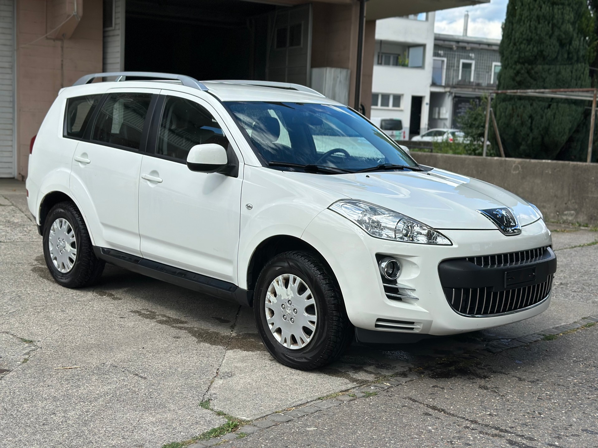 PEUGEOT 4007 2.2 HDi Platinum Edition-image-1