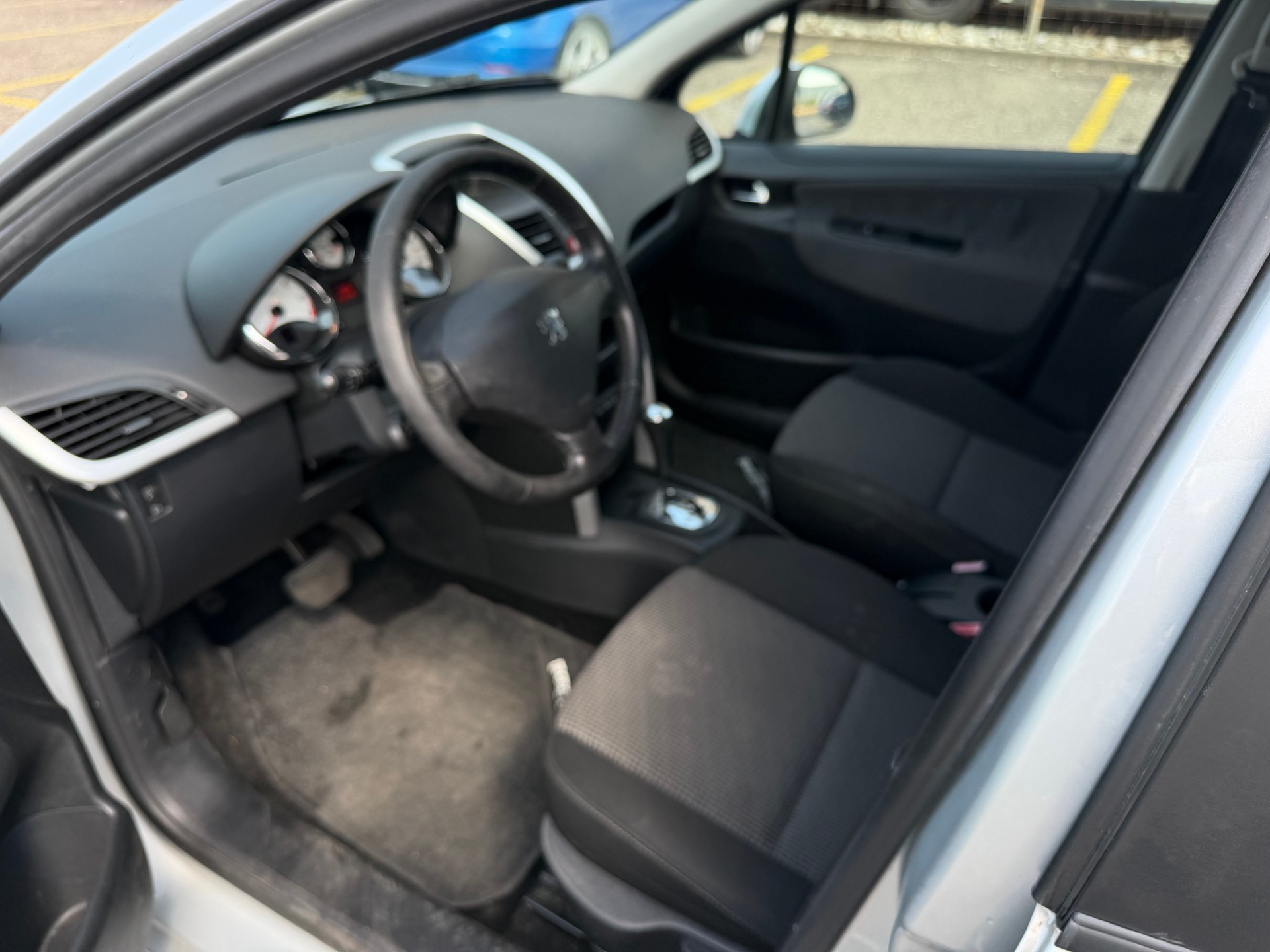 PEUGEOT 207 SW 1.6 16V Lion Edition Automatic-image-9