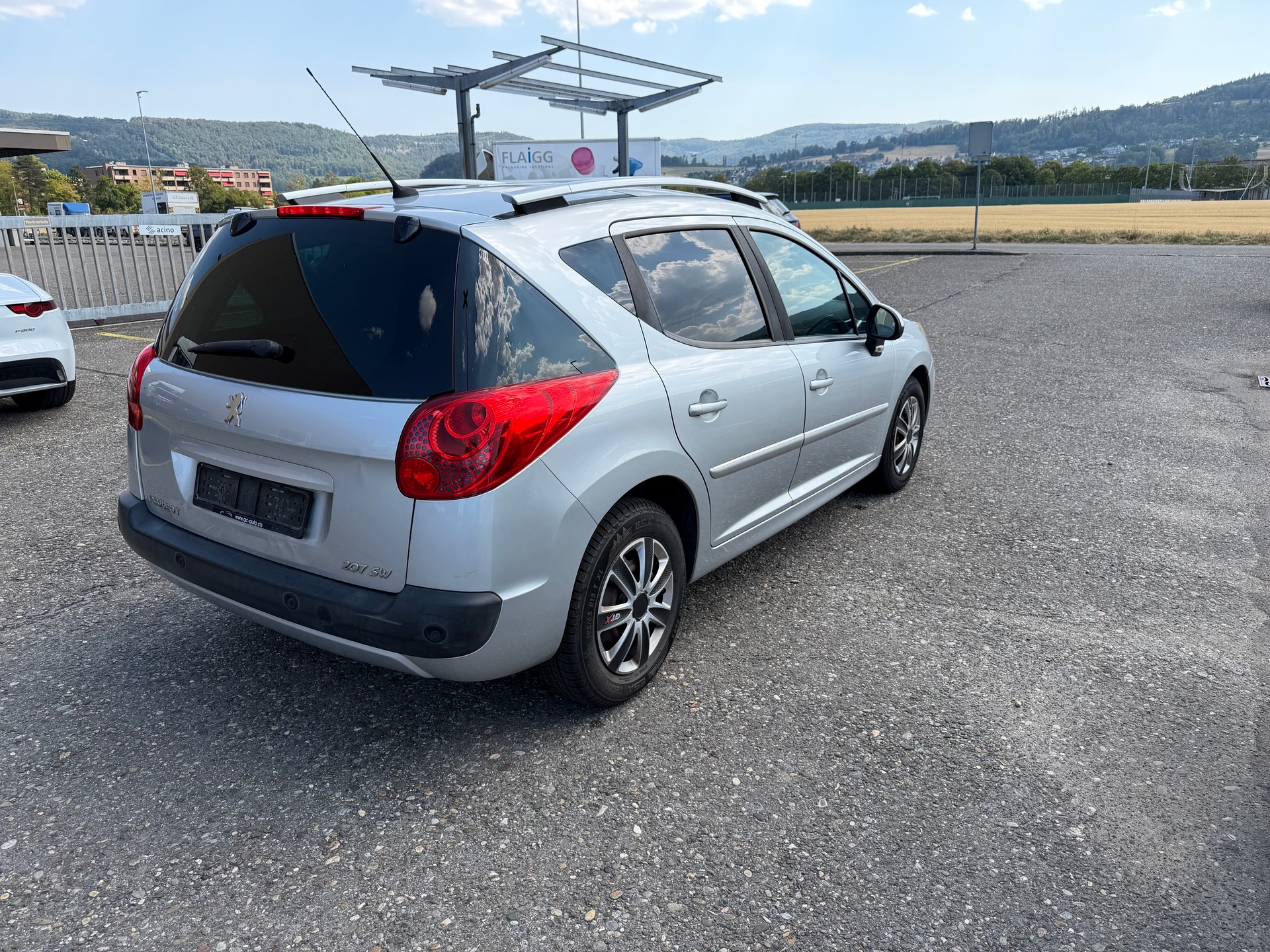 PEUGEOT 207 SW 1.6 16V Lion Edition Automatic-image-4