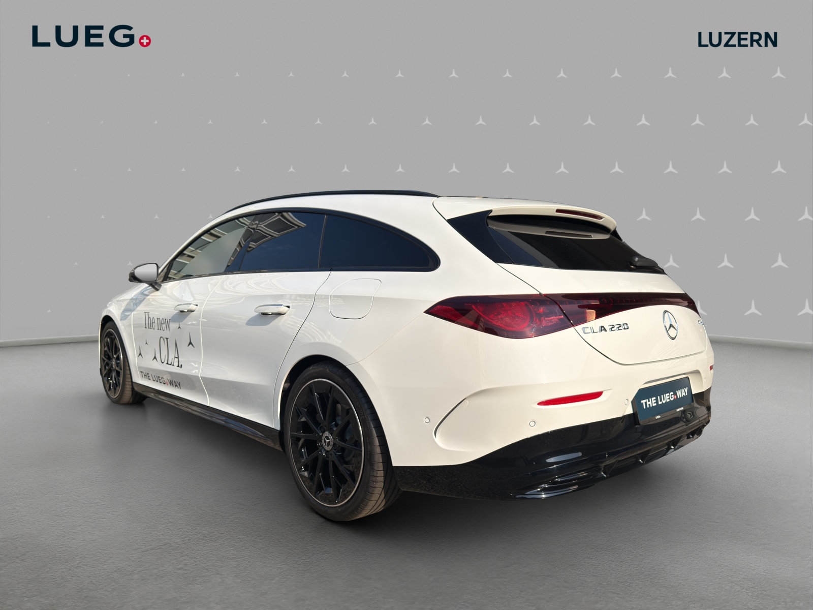 MERCEDES-BENZ CLA Shooting Brake 220 4Matic 8G-DCT-image-2