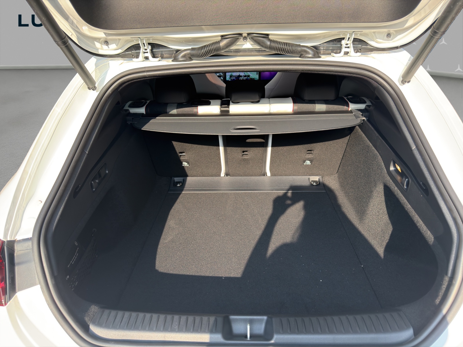 MERCEDES-BENZ CLA Shooting Brake 220 4Matic 8G-DCT-image-14