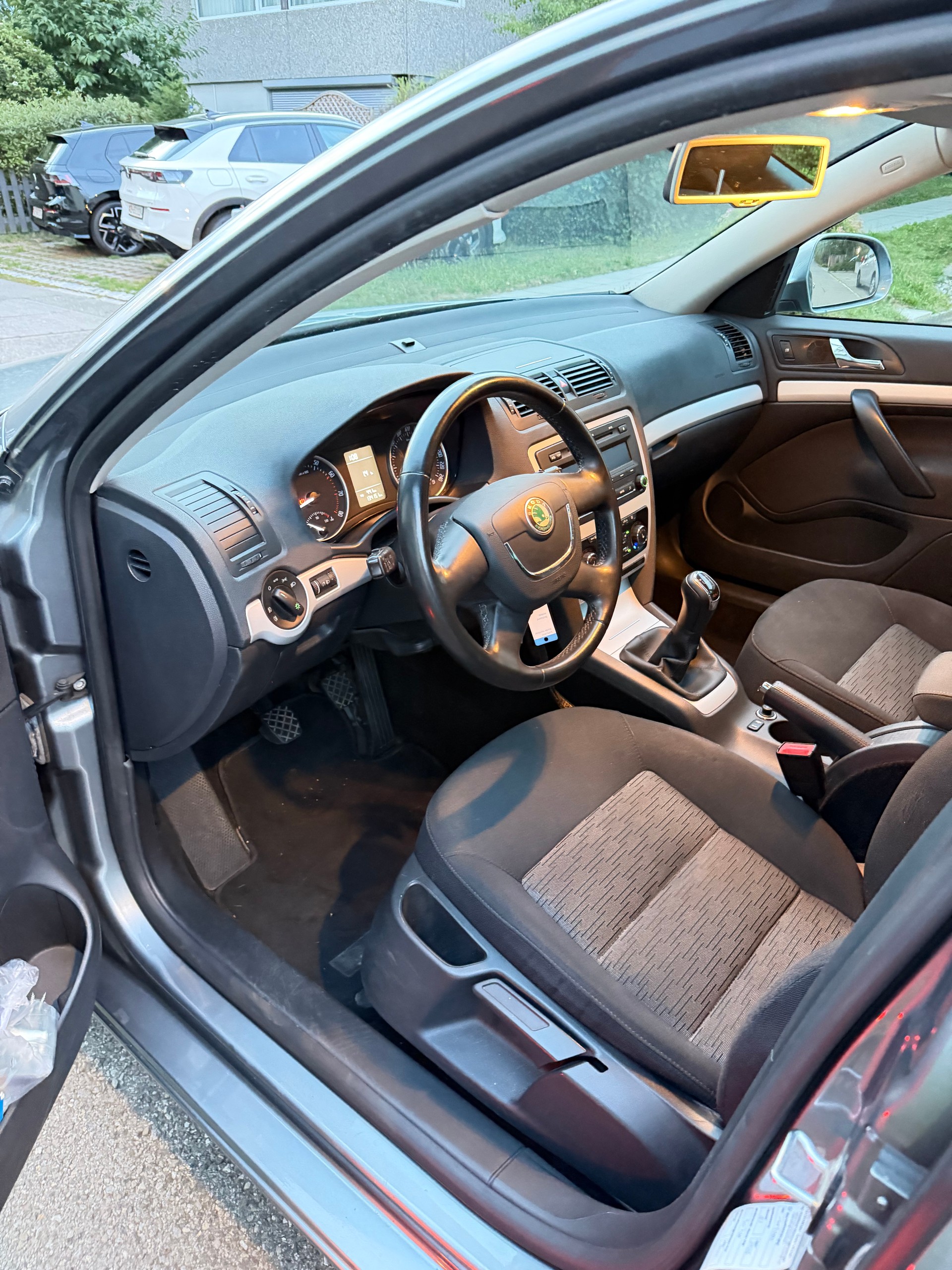 SKODA Octavia Combi 1.8 TSI Arosa 4x4/ FRISCH AB MFK & SERVICE-image-9