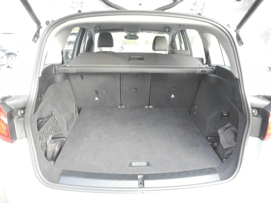 BMW 220d Gran Tourer Steptronic ** Frisch ab MFK and Service **-image-6