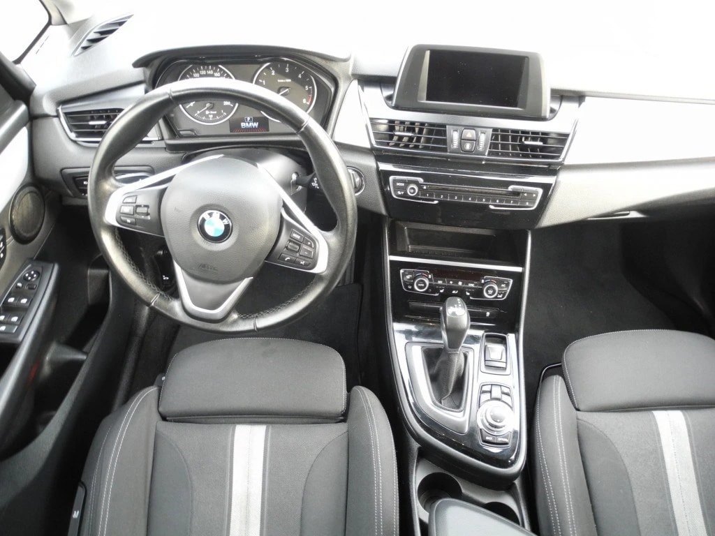 BMW 220d Gran Tourer Steptronic ** Frisch ab MFK and Service **-image-9