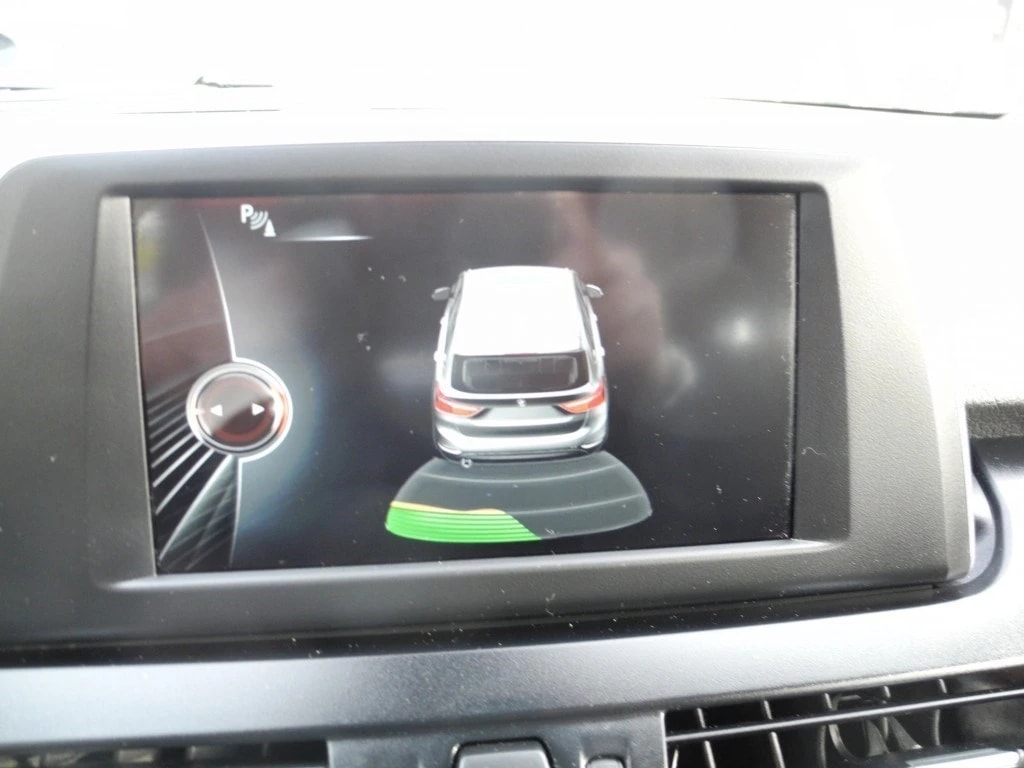 BMW 220d Gran Tourer Steptronic ** Frisch ab MFK and Service **-image-8