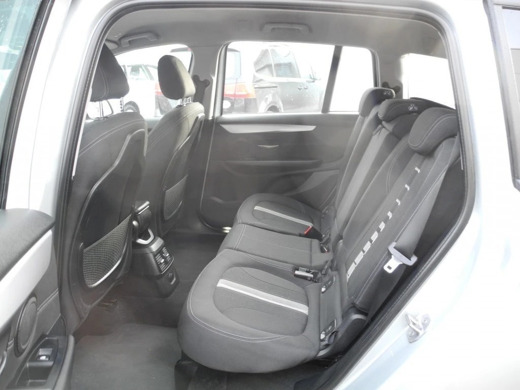 BMW 220d Gran Tourer Steptronic ** Frisch ab MFK and Service **-image-11