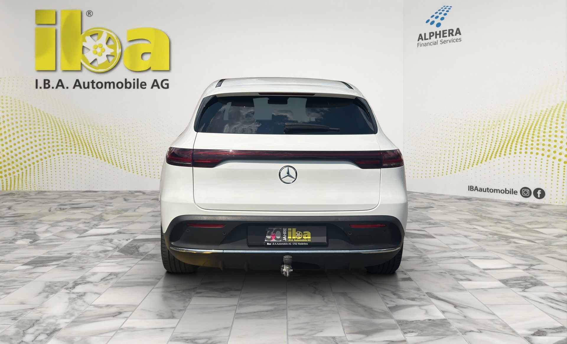 MERCEDES-BENZ EQC 400 AMG Line 4Matic (CH) AHK-showroom-element-3