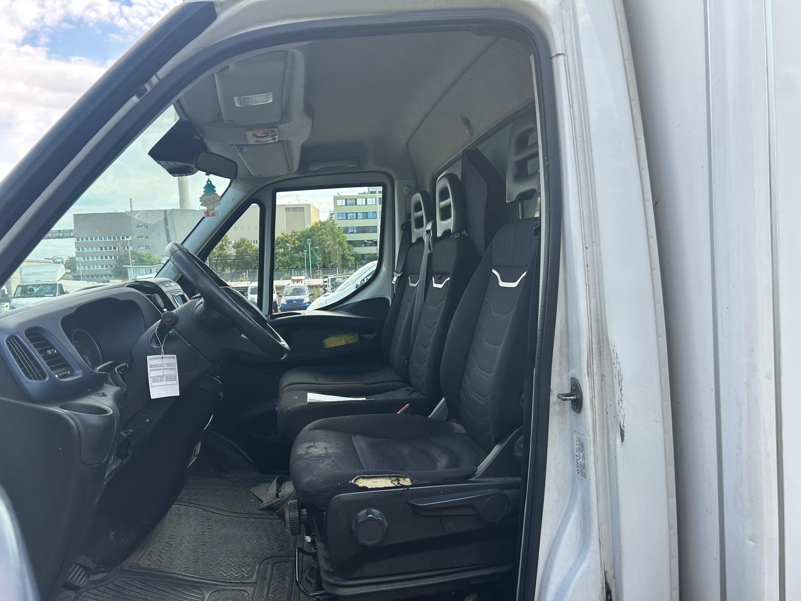 IVECO DAILY 35 S 18 A8-image-11