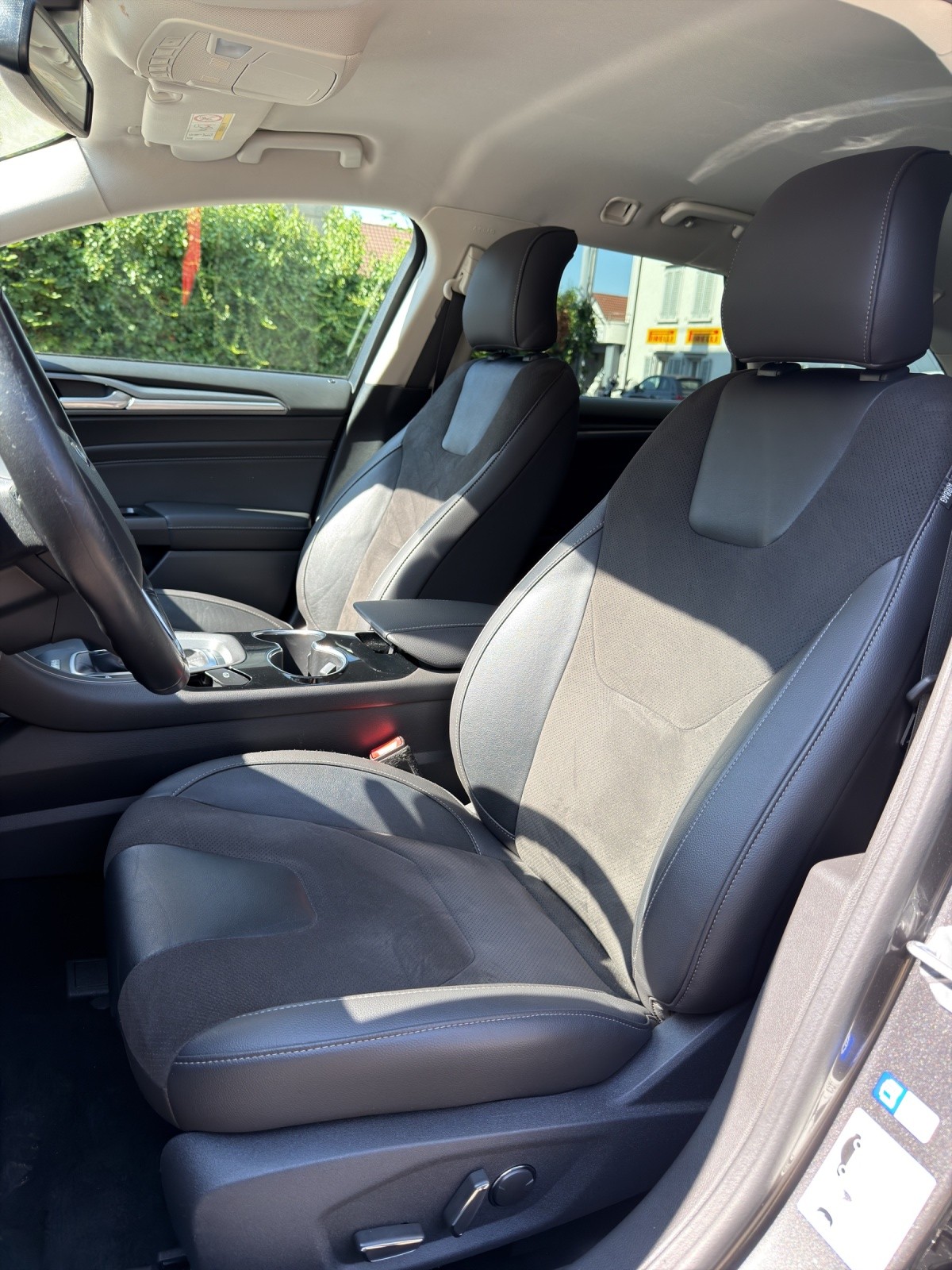 FORD Mondeo 2.0 TDCi Titanium AWD PowerShift-image-9