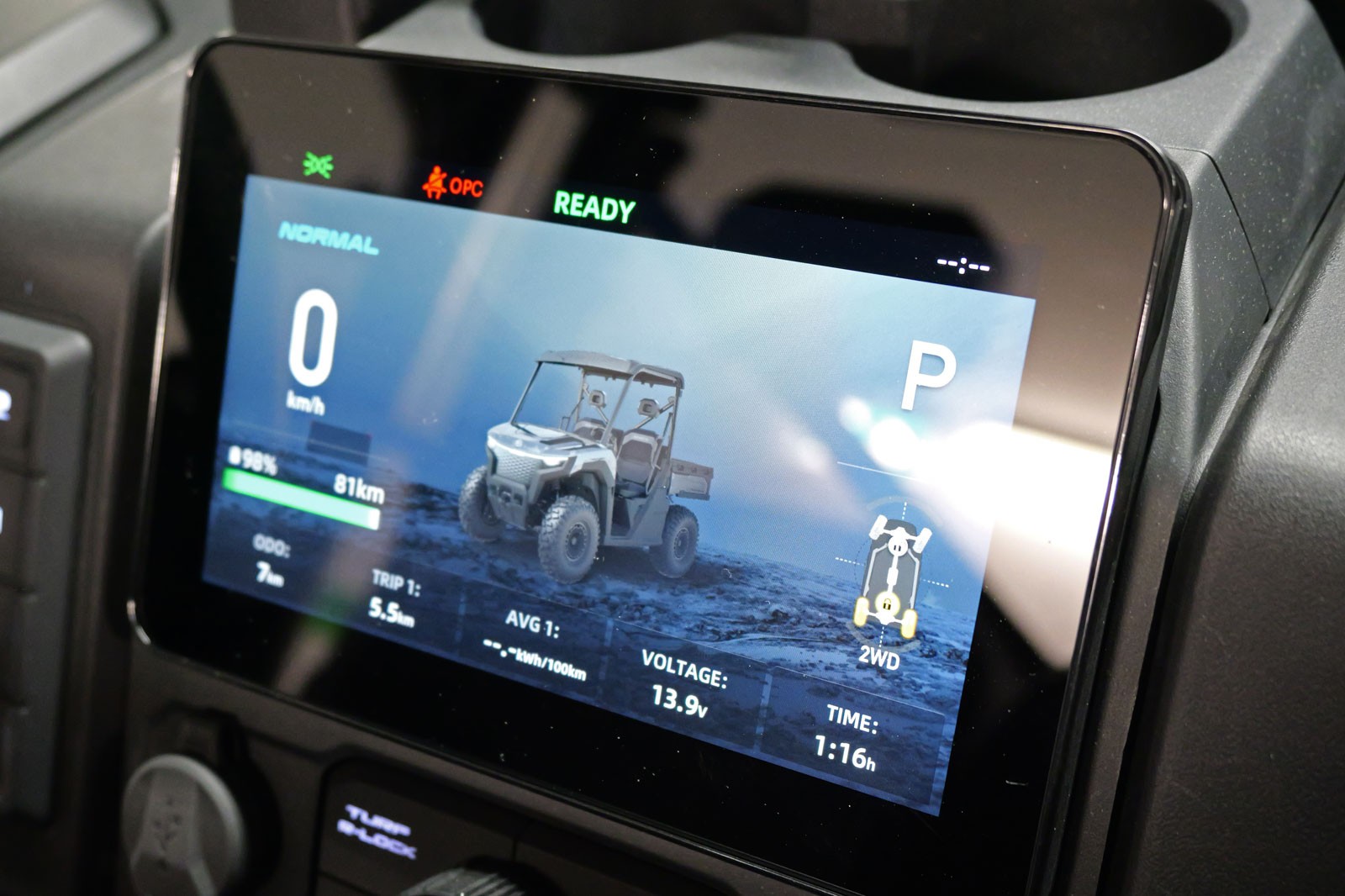 CF MOTO UFORCE U6 EV-image-12