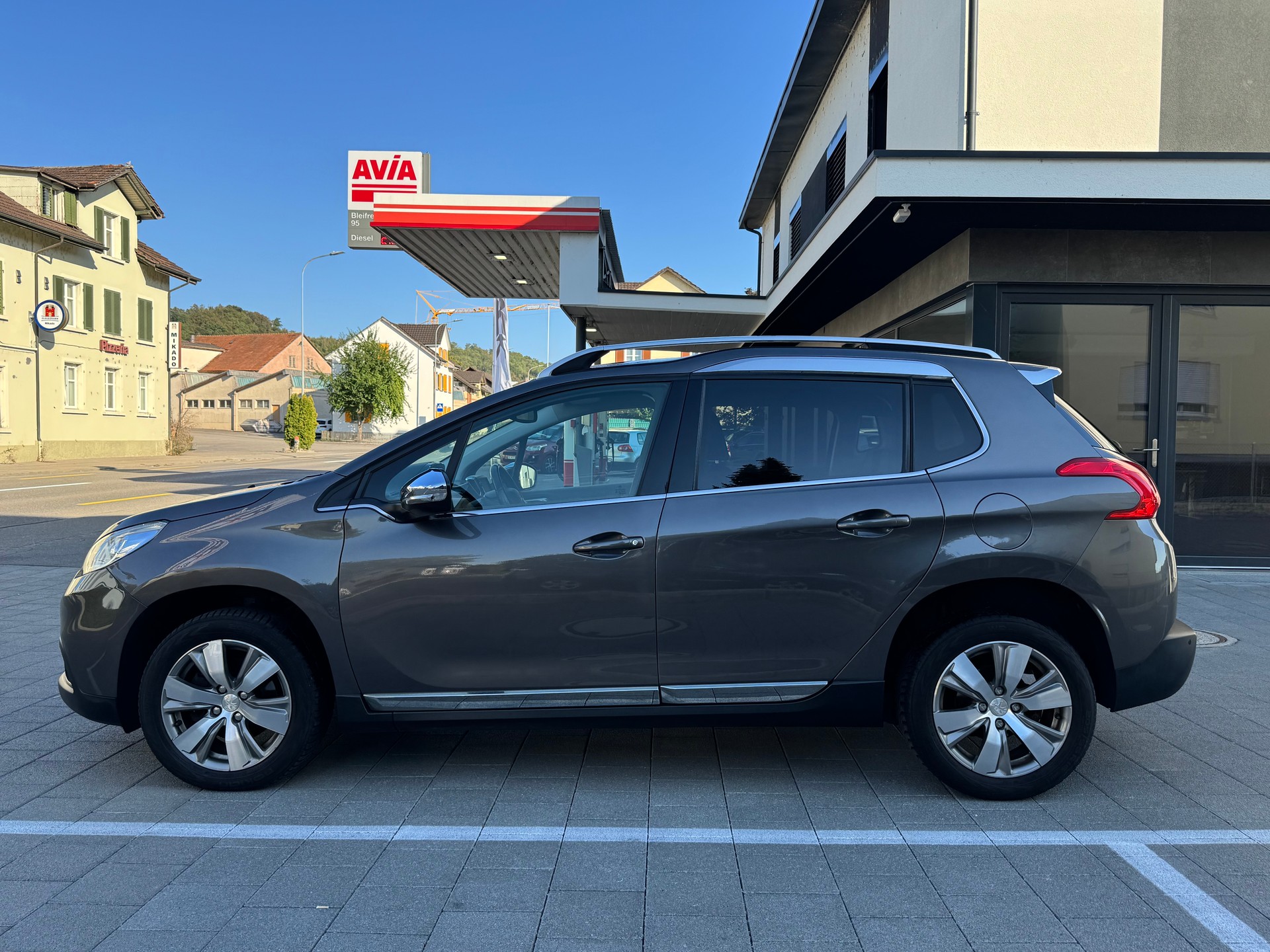 PEUGEOT 2008 1.6 VTI Active Automatic-image-1
