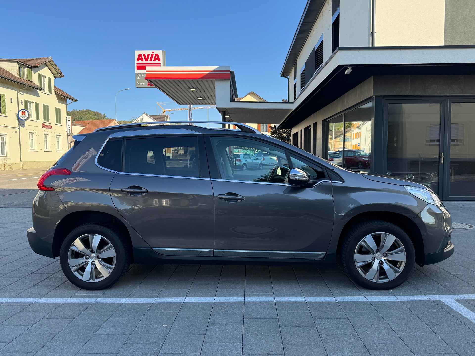 PEUGEOT 2008 1.6 VTI Active Automatic-image-3