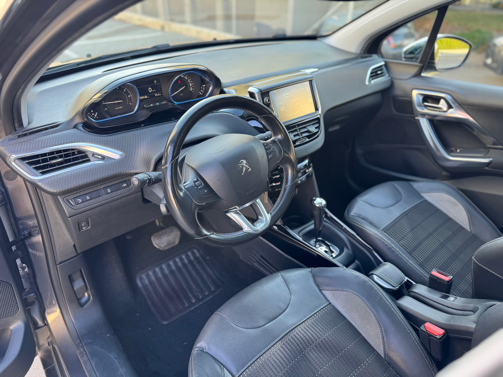 PEUGEOT 2008 1.6 VTI Active Automatic-image-6