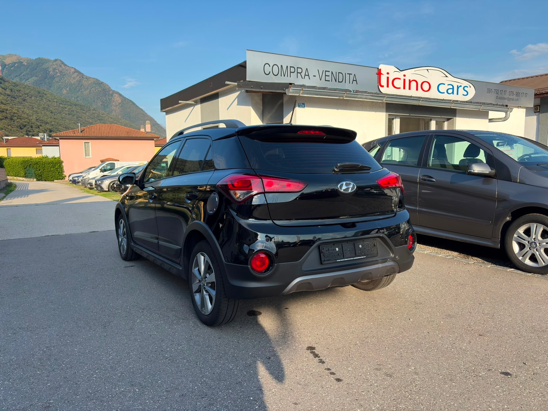 HYUNDAI i20 Active 1.0 T-GDi Amplia-image-2