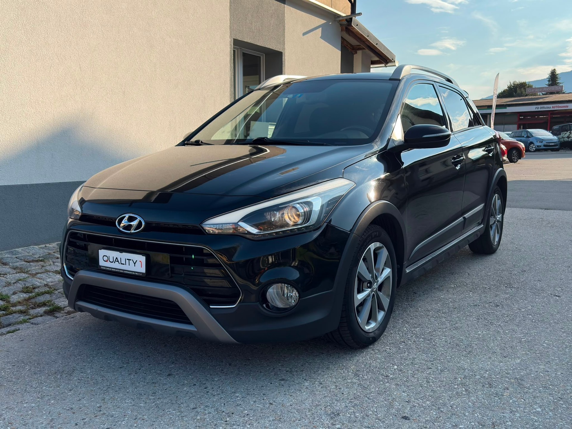 HYUNDAI i20 Active 1.0 T-GDi Amplia-image-1