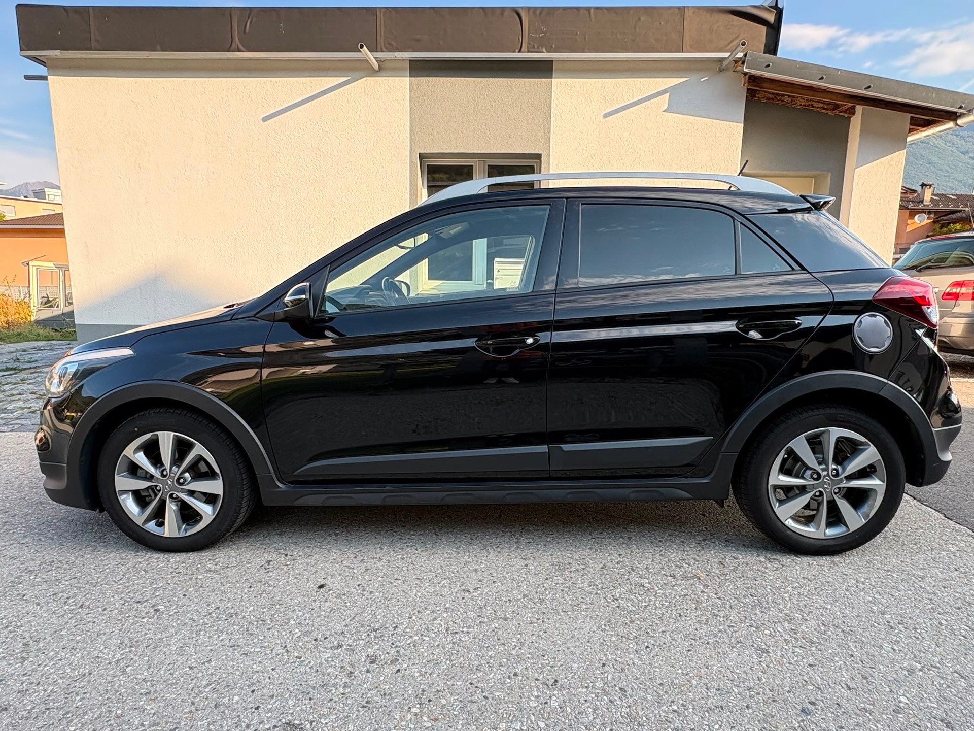HYUNDAI i20 Active 1.0 T-GDi Amplia-image-4