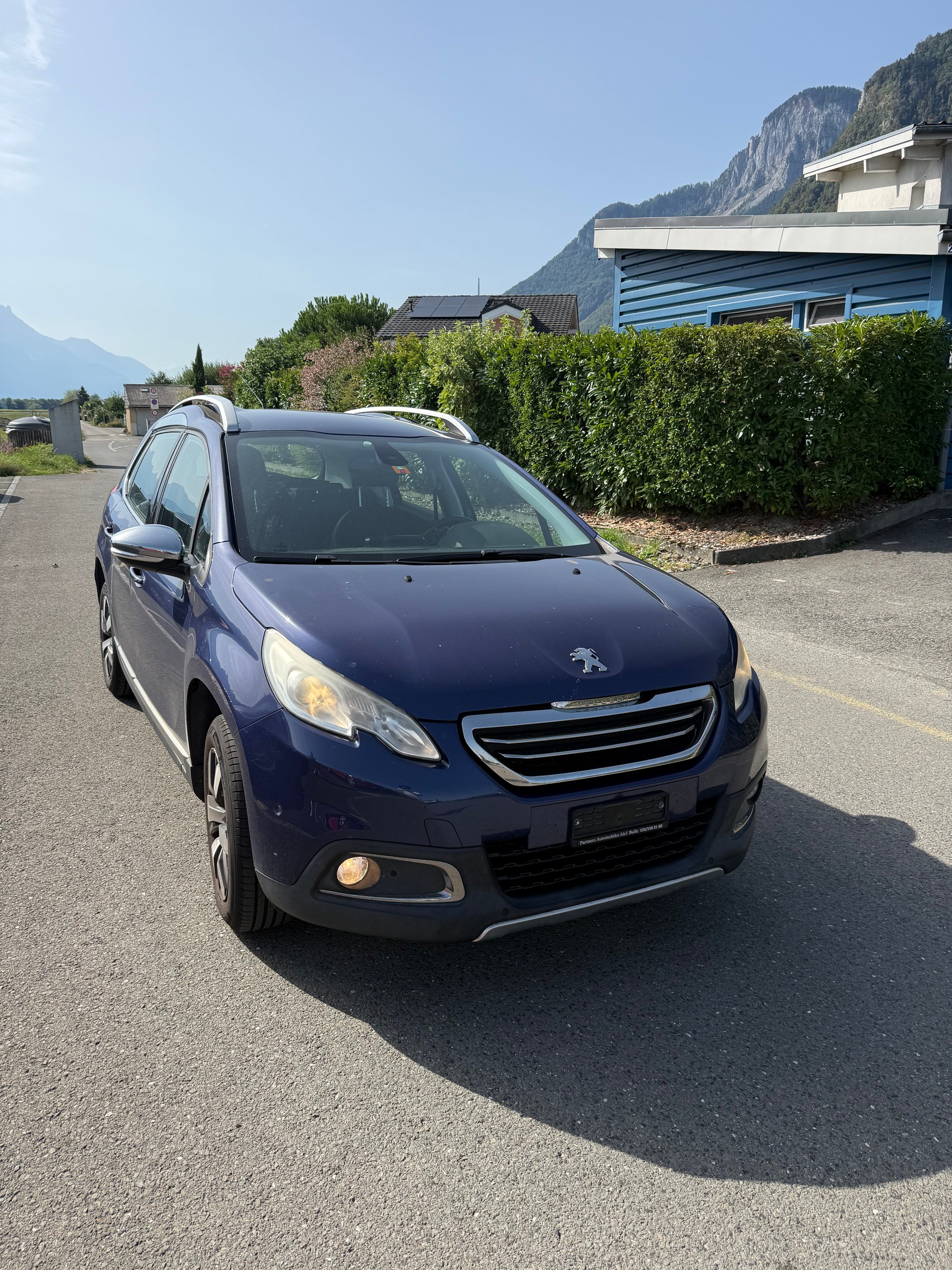 PEUGEOT 2008 1.2 PureTech Active-image-1