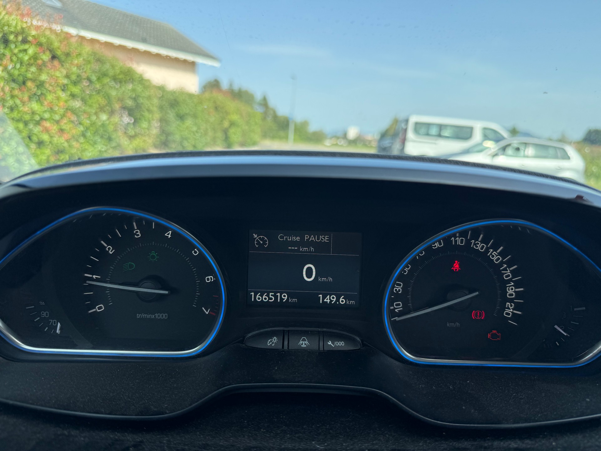 PEUGEOT 2008 1.2 PureTech Active-image-11