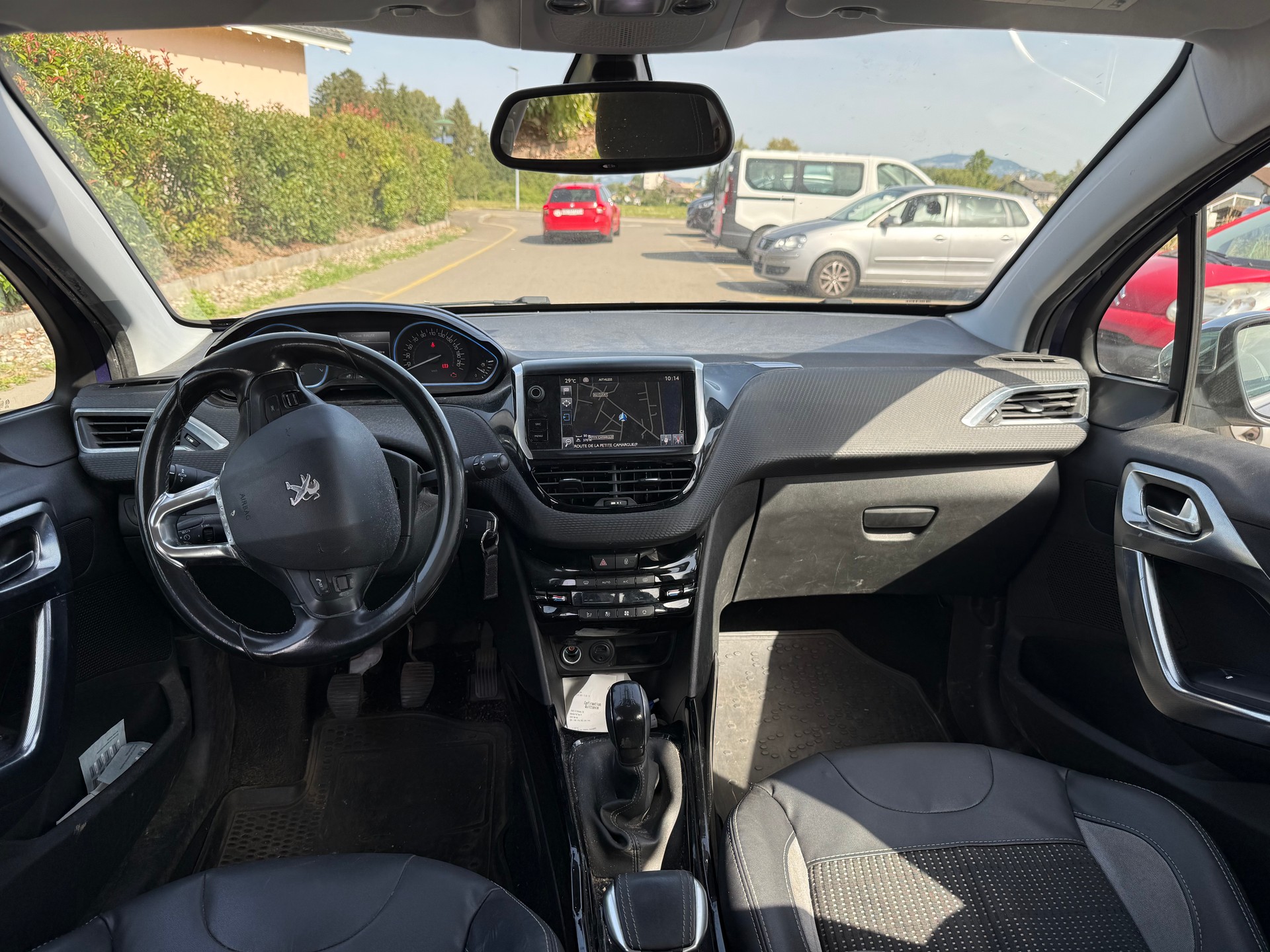 PEUGEOT 2008 1.2 PureTech Active-image-8