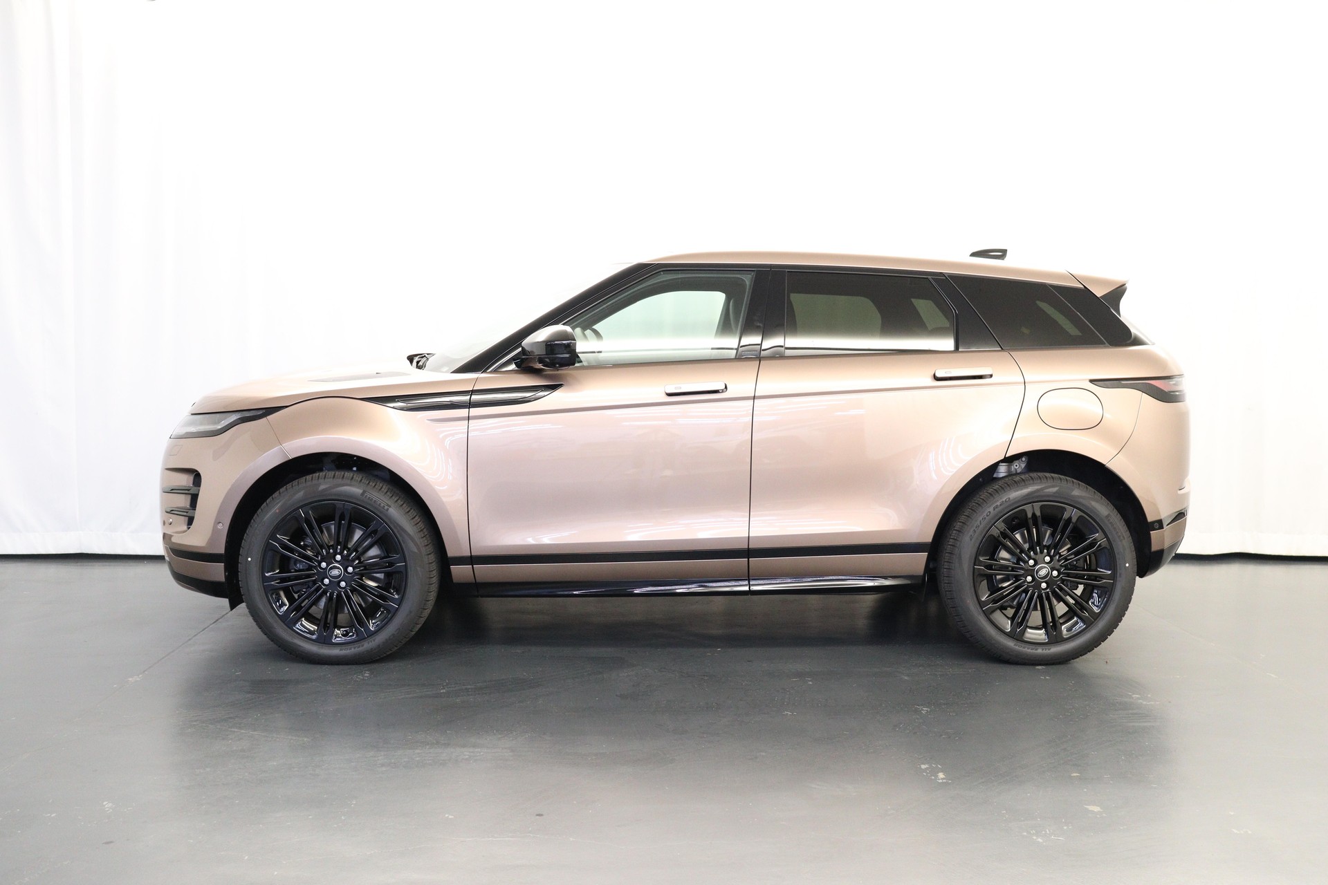 LAND ROVER Range Rover Evoque 1.5 T 270e Dynamic SE-image-3