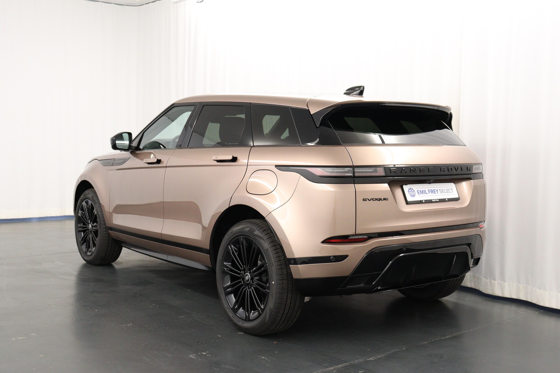 LAND ROVER Range Rover Evoque 1.5 T 270e Dynamic SE-image-6