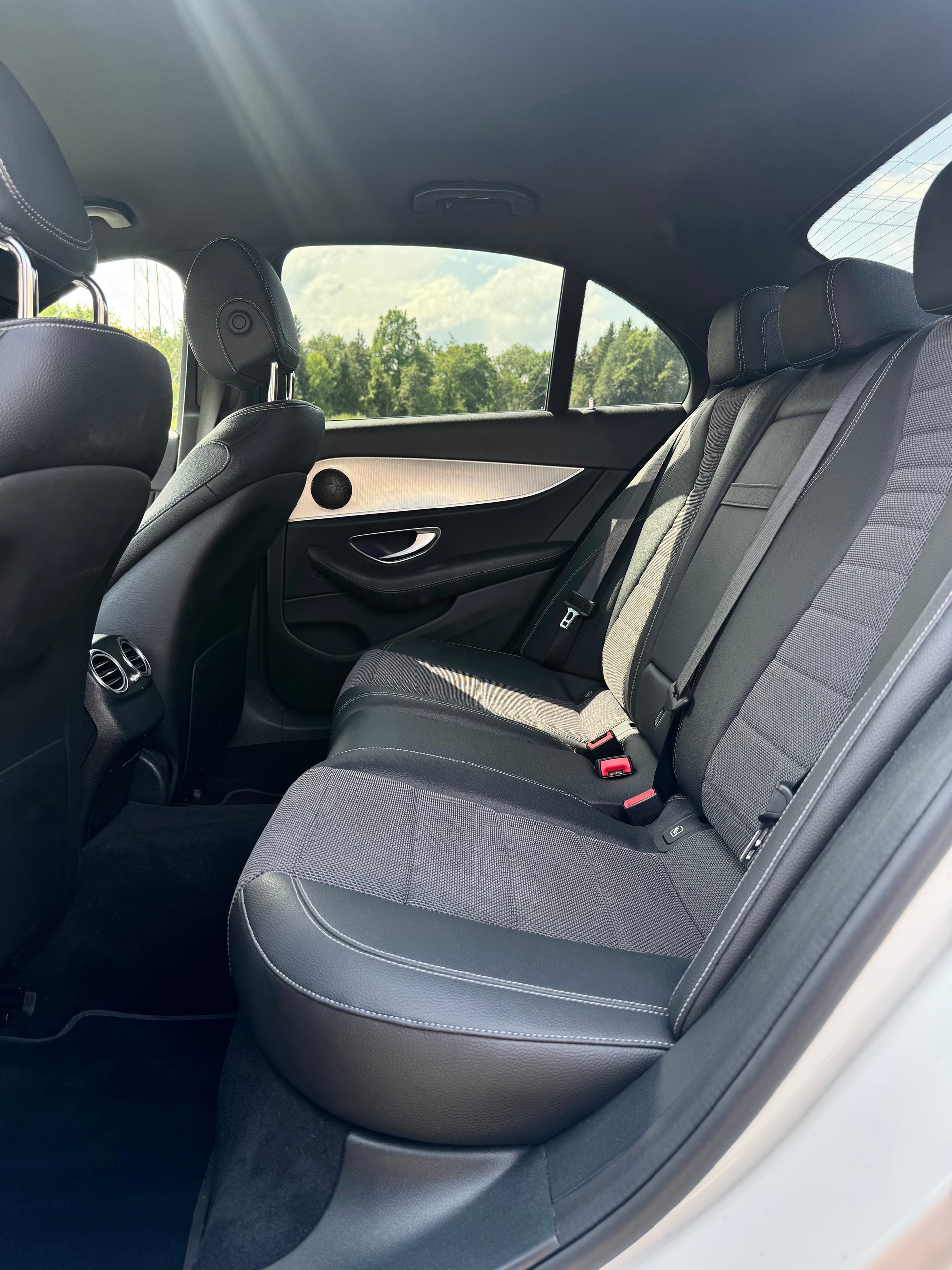 MERCEDES-BENZ E 200 Avantgarde 4Matic 9G-Tronic / ab MFK bei Verkauf-image-22