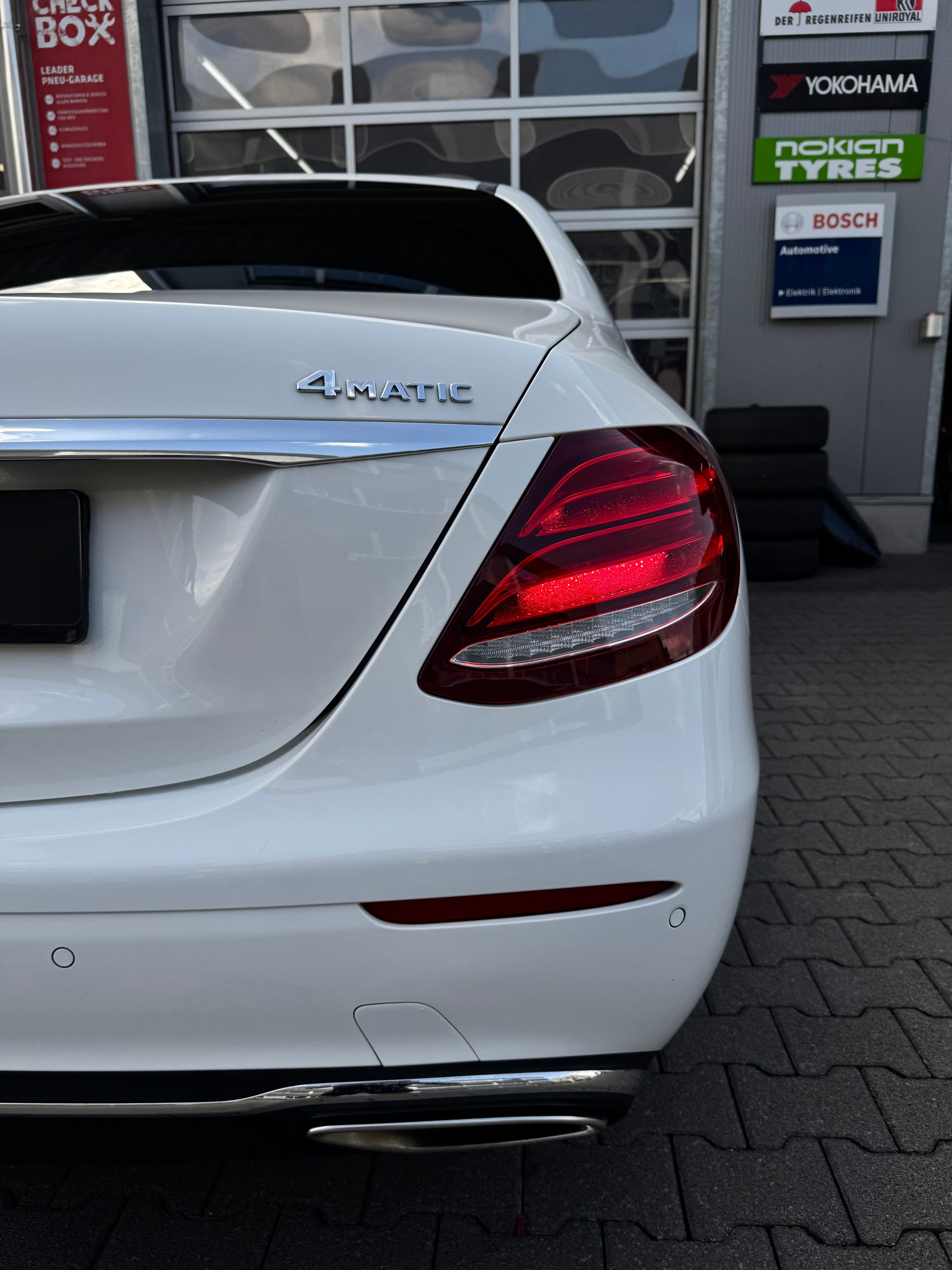 MERCEDES-BENZ E 200 Avantgarde 4Matic 9G-Tronic / ab MFK bei Verkauf-image-26