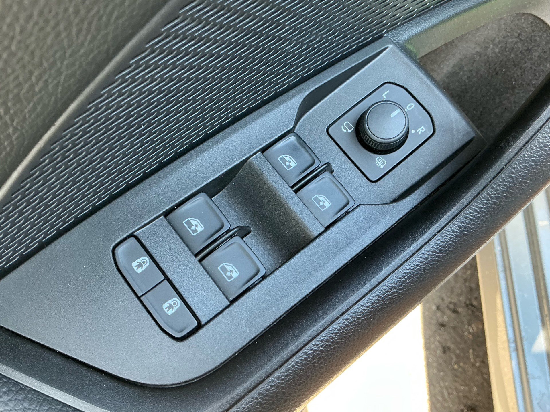 SKODA Octavia Combi 1.5 TSI mHEV 150PS Sportline *** PANORAMA - SCHIEBEDACH ***-image-25