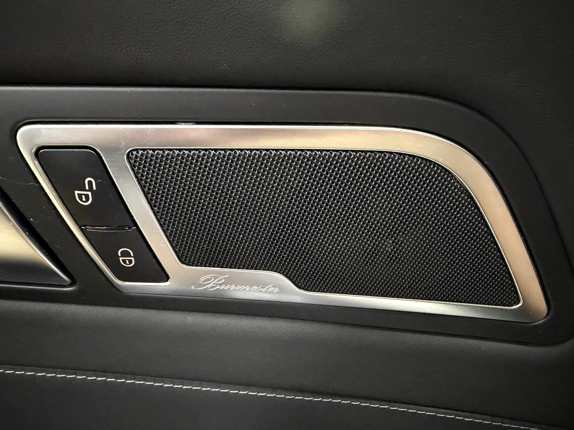 MERCEDES-BENZ AMG GT Roadster Speedshift DCT-image-17