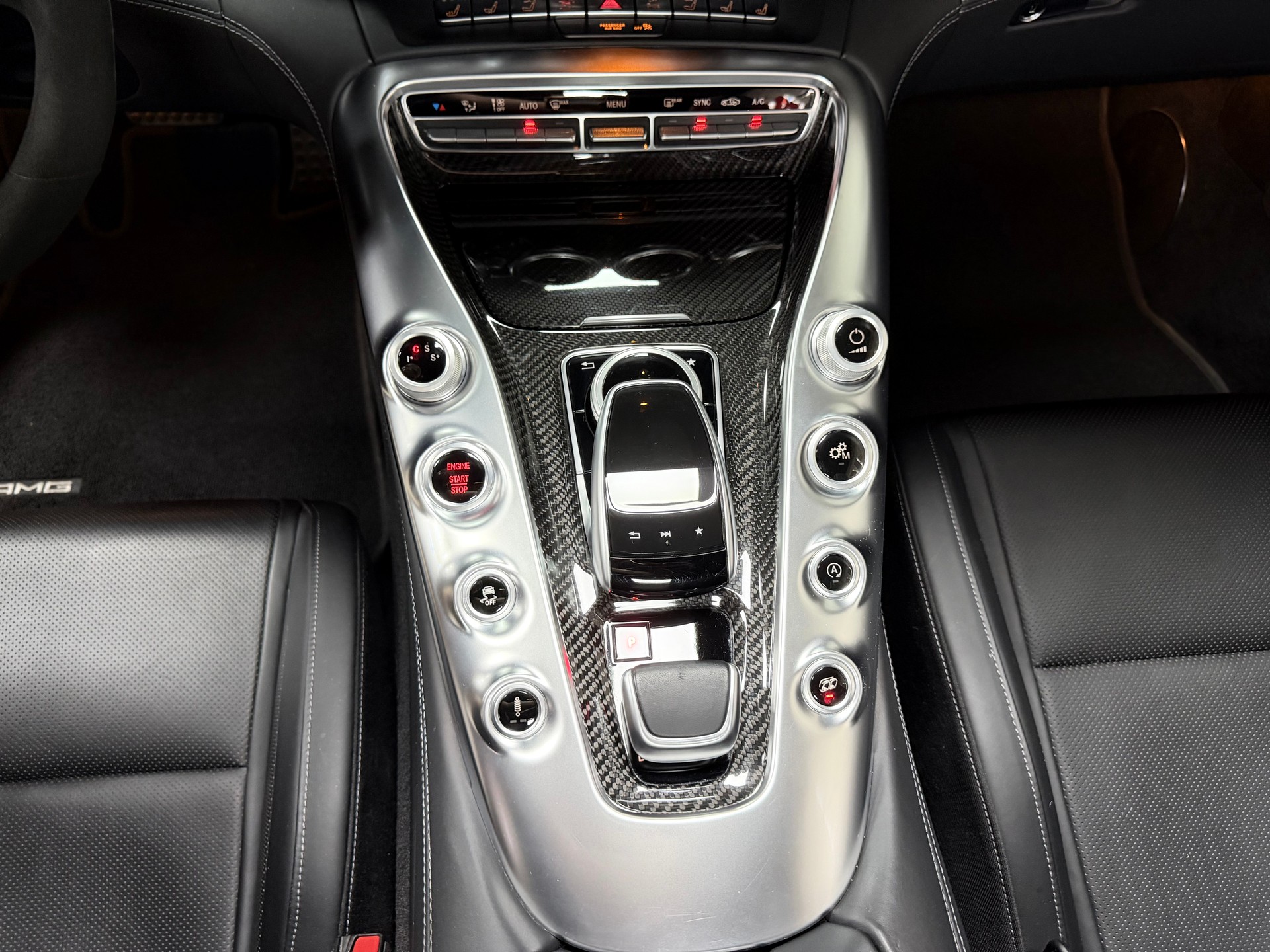 MERCEDES-BENZ AMG GT Roadster Speedshift DCT-image-26