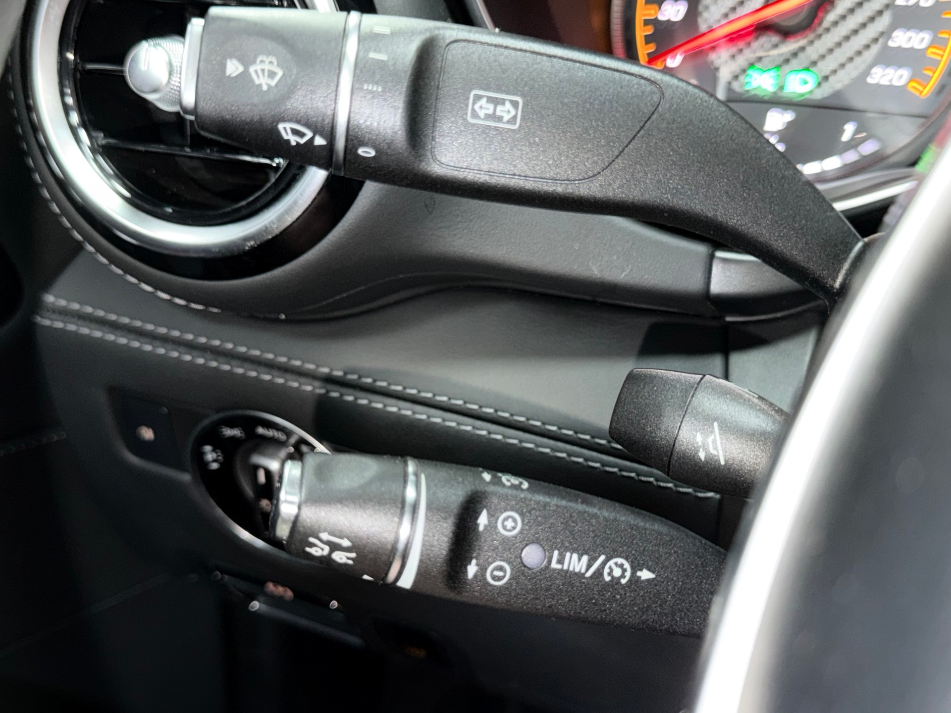 MERCEDES-BENZ AMG GT Roadster Speedshift DCT-image-20
