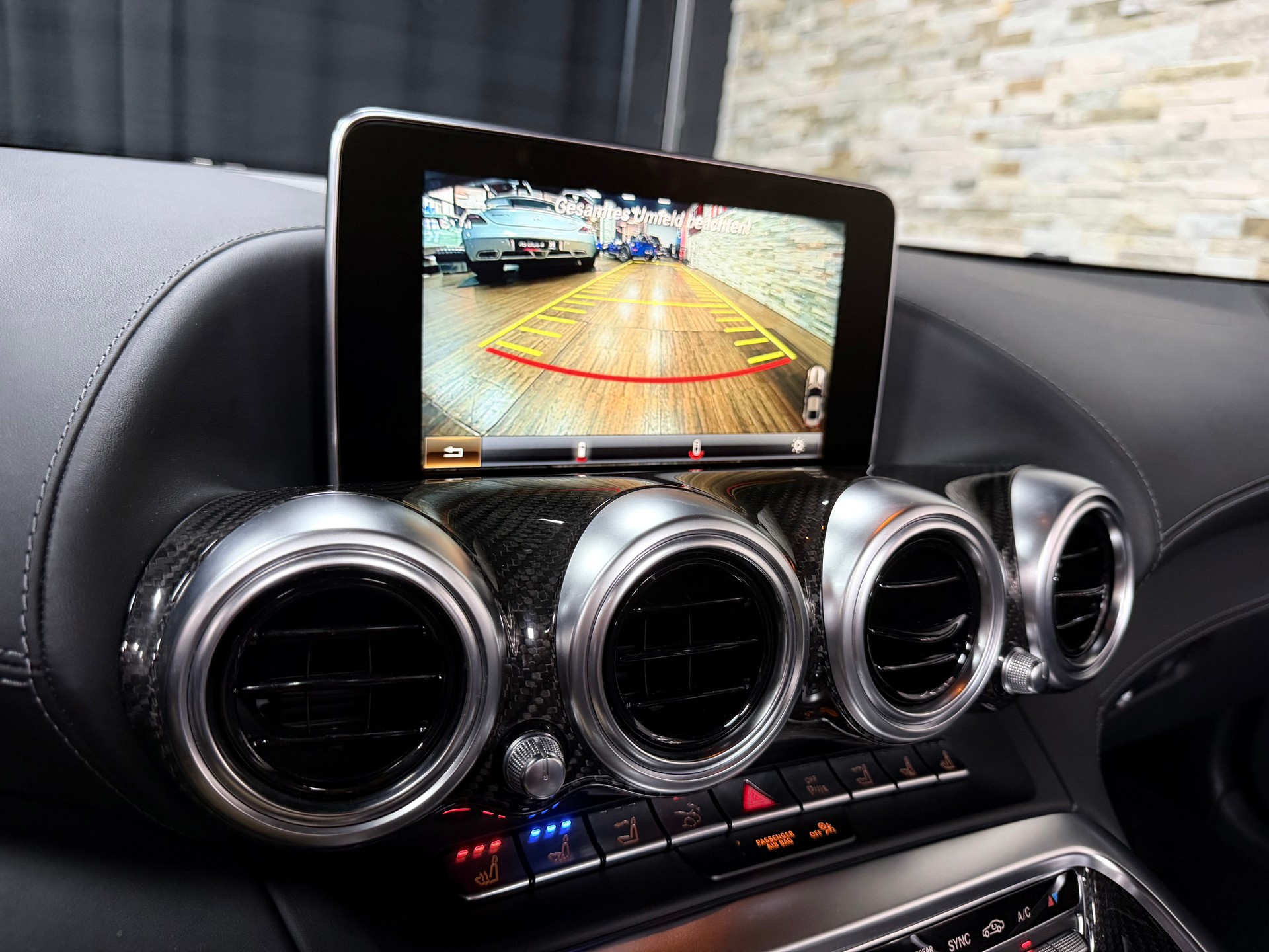 MERCEDES-BENZ AMG GT Roadster Speedshift DCT-image-24
