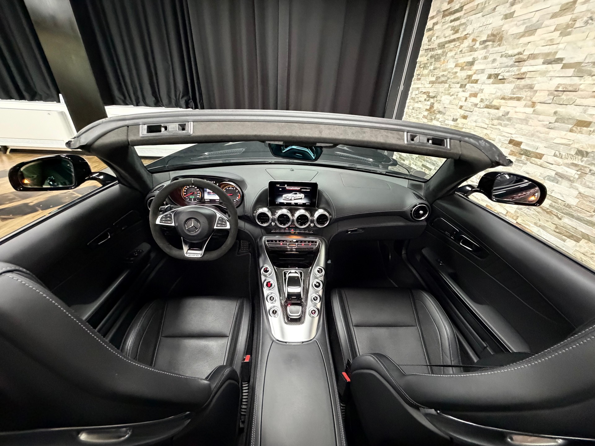 MERCEDES-BENZ AMG GT Roadster Speedshift DCT-image-27