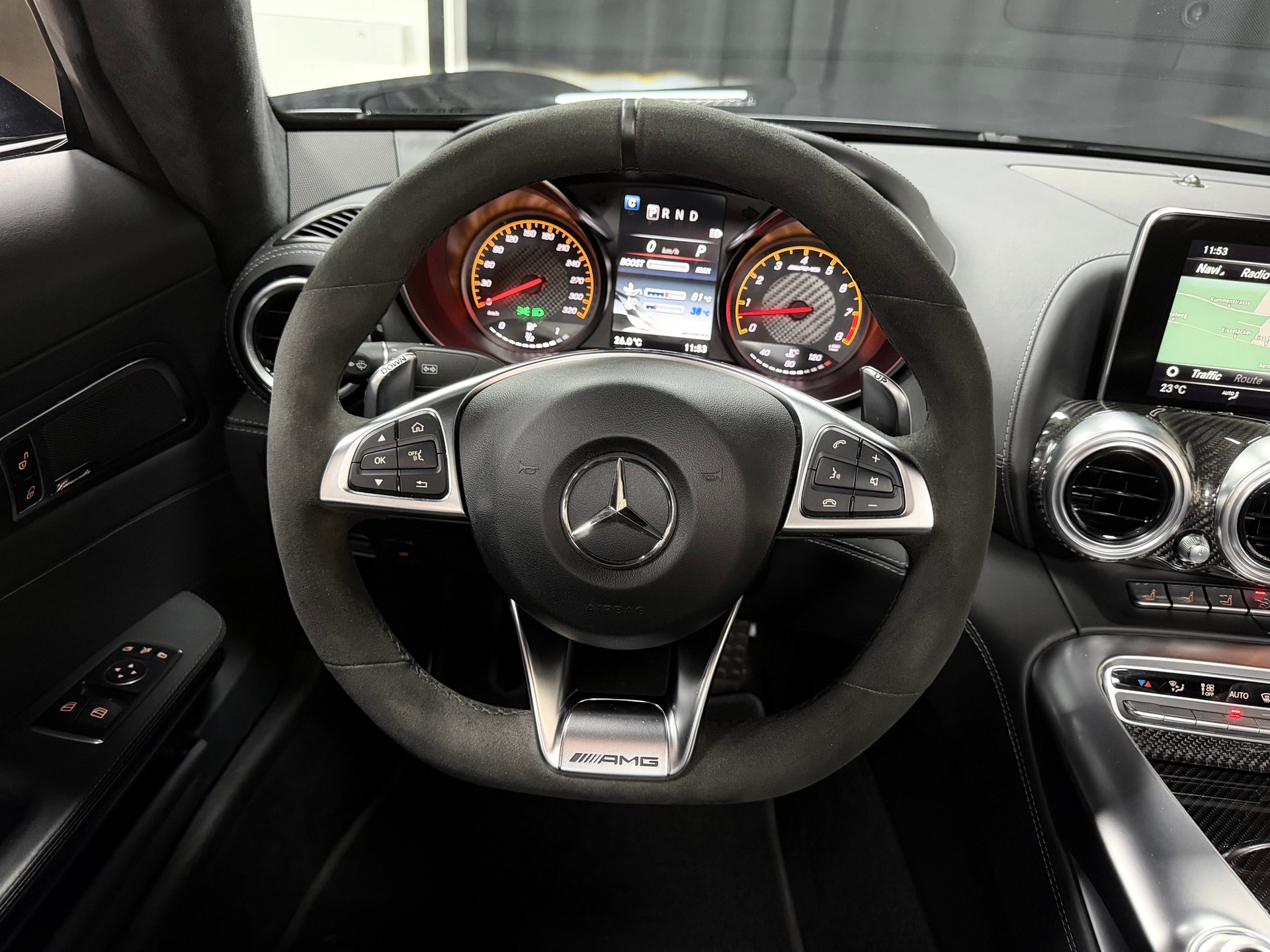 MERCEDES-BENZ AMG GT Roadster Speedshift DCT-image-21