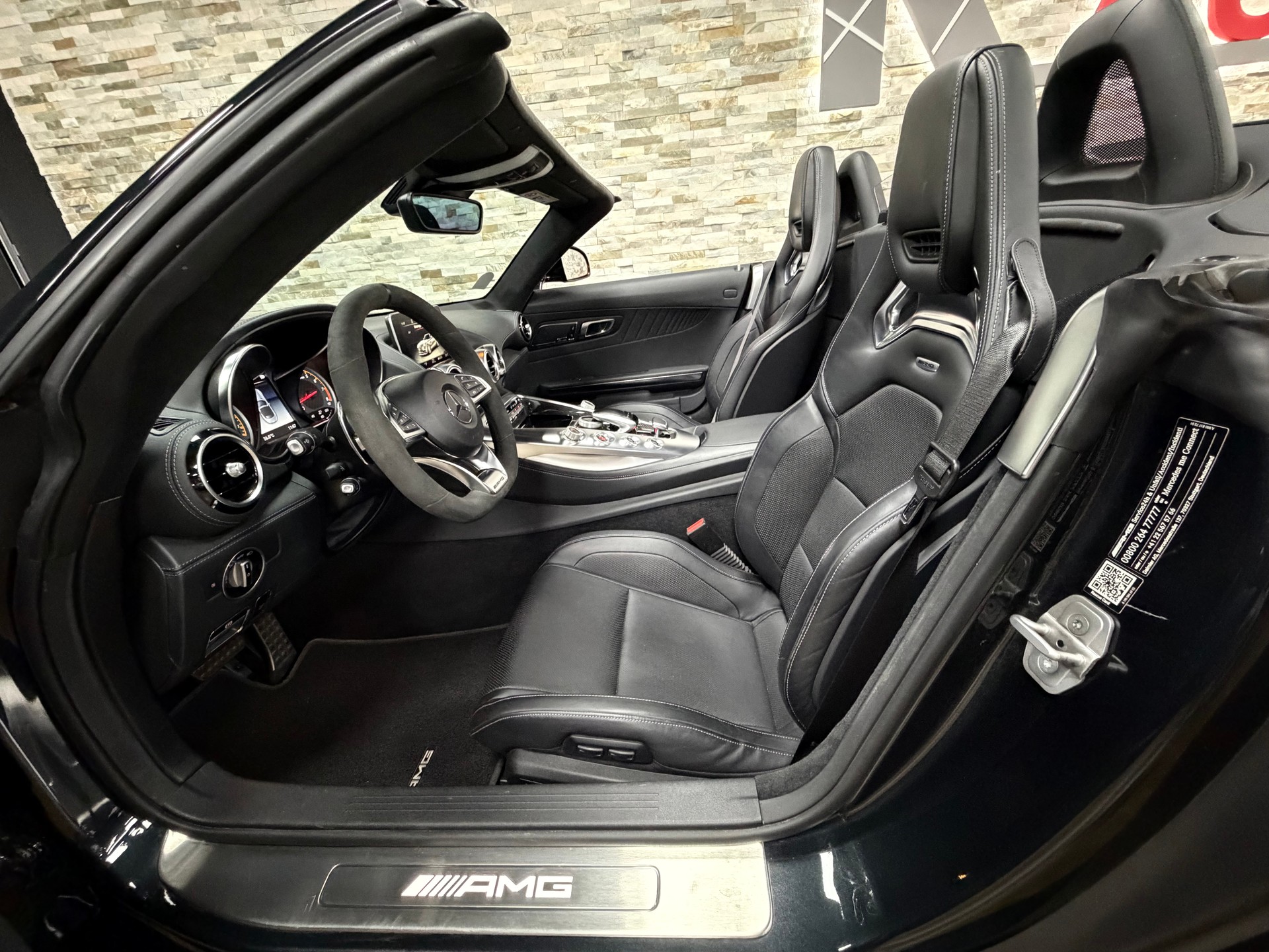 MERCEDES-BENZ AMG GT Roadster Speedshift DCT-image-18
