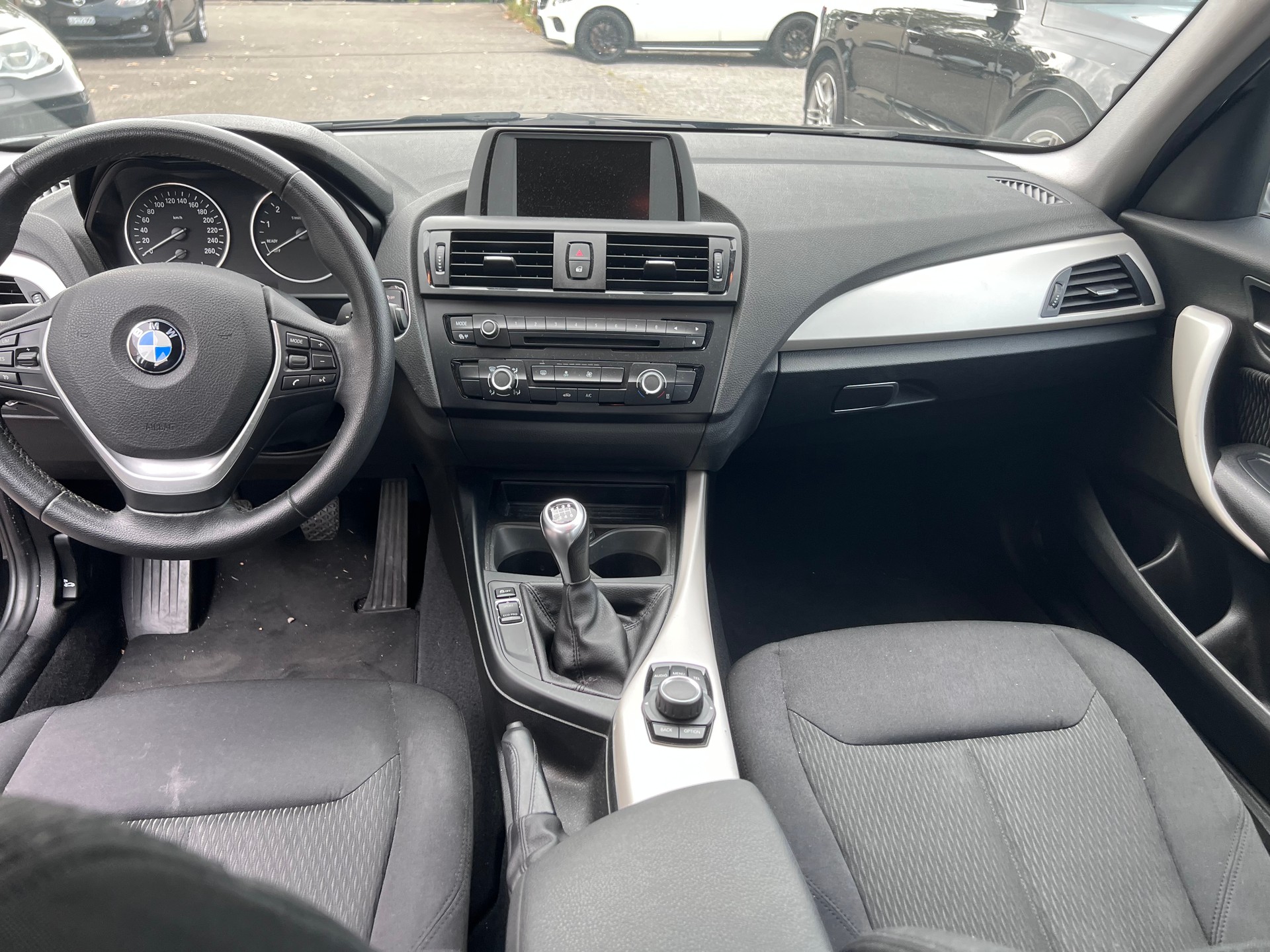 BMW 116i Urban Line-image-5