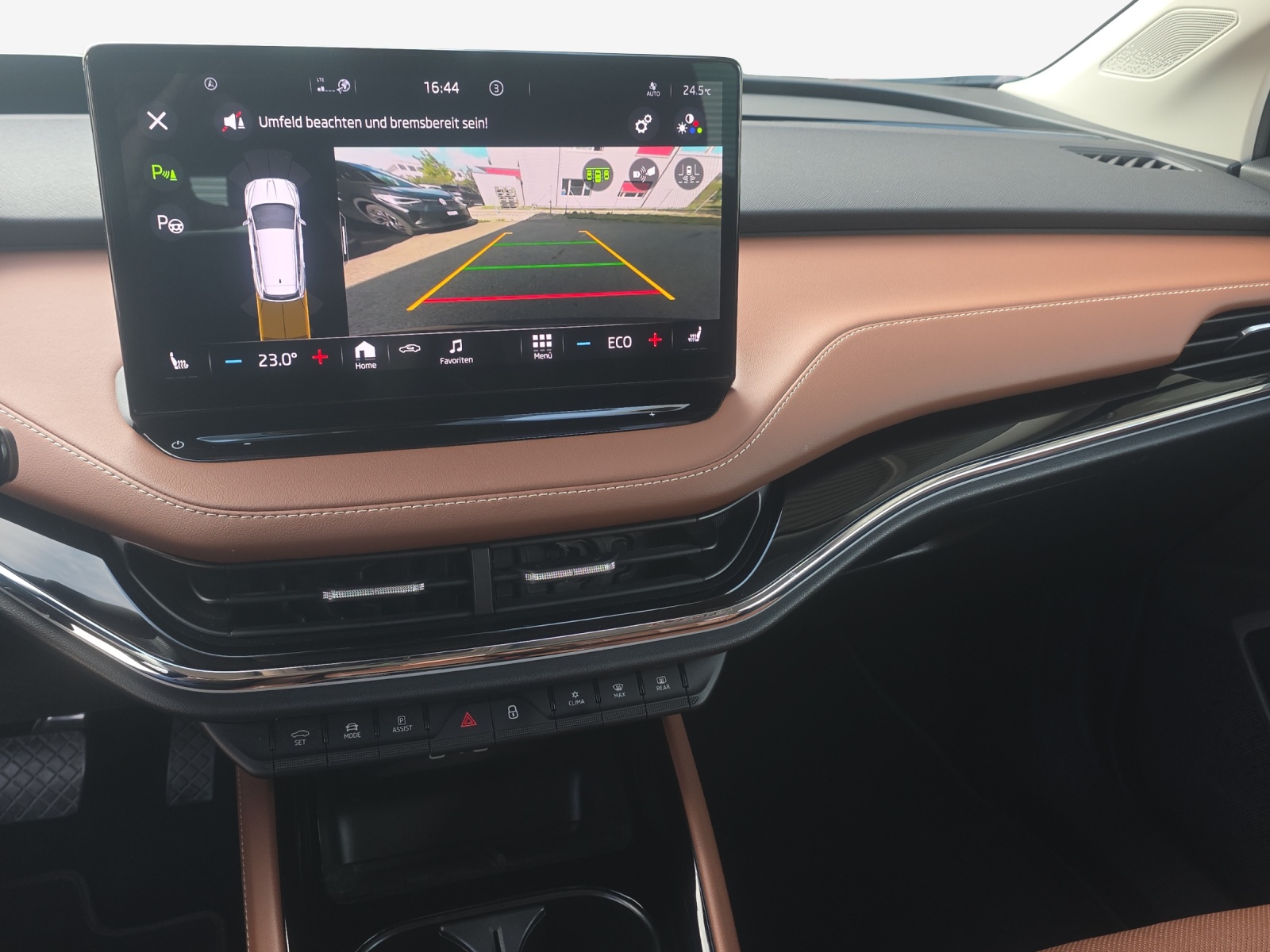 SKODA Enyaq iV 80 Ultra-image-10