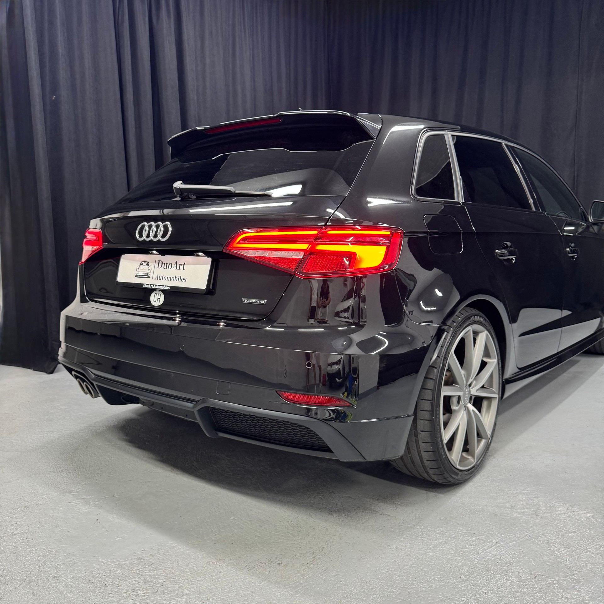 AUDI A3 Sportback S-Line 2.0 TDI Design S-tronic quattro-image-7